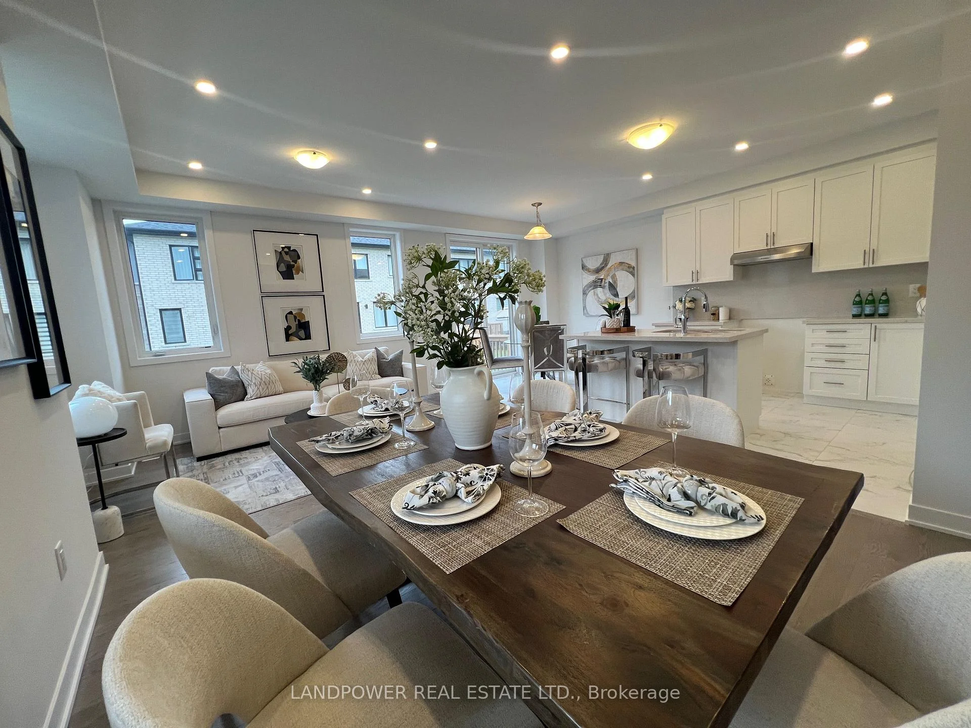 Photo 8 of 157 Anna Russell Way, Markham, Unionville — HOMEH