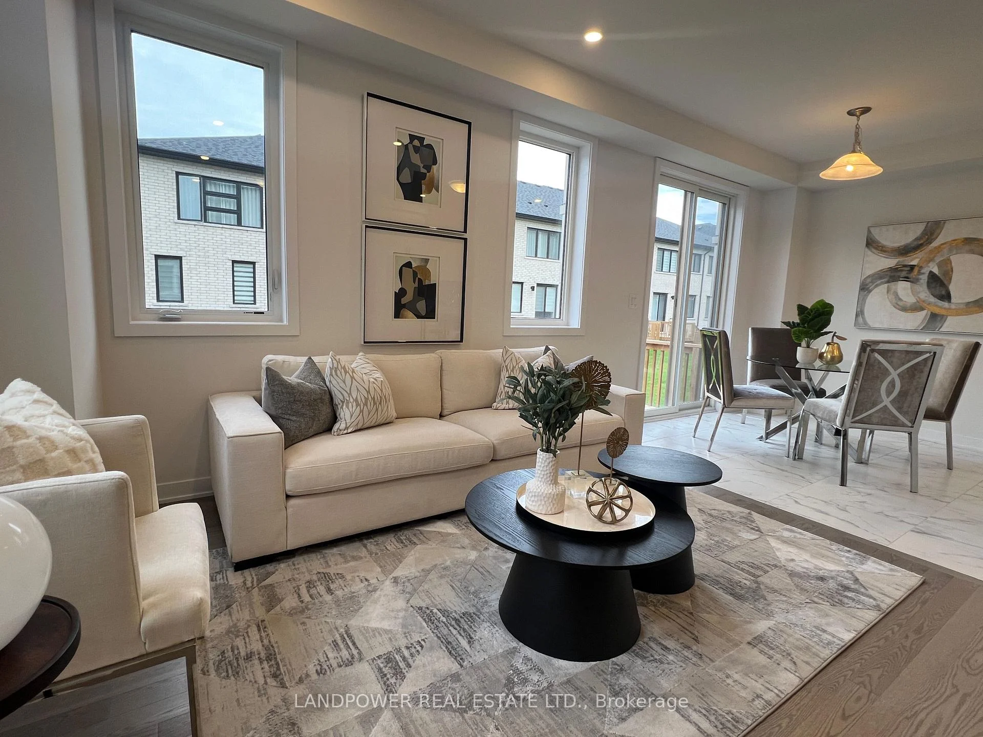 Photo 9 of 157 Anna Russell Way, Markham, Unionville — HOMEH