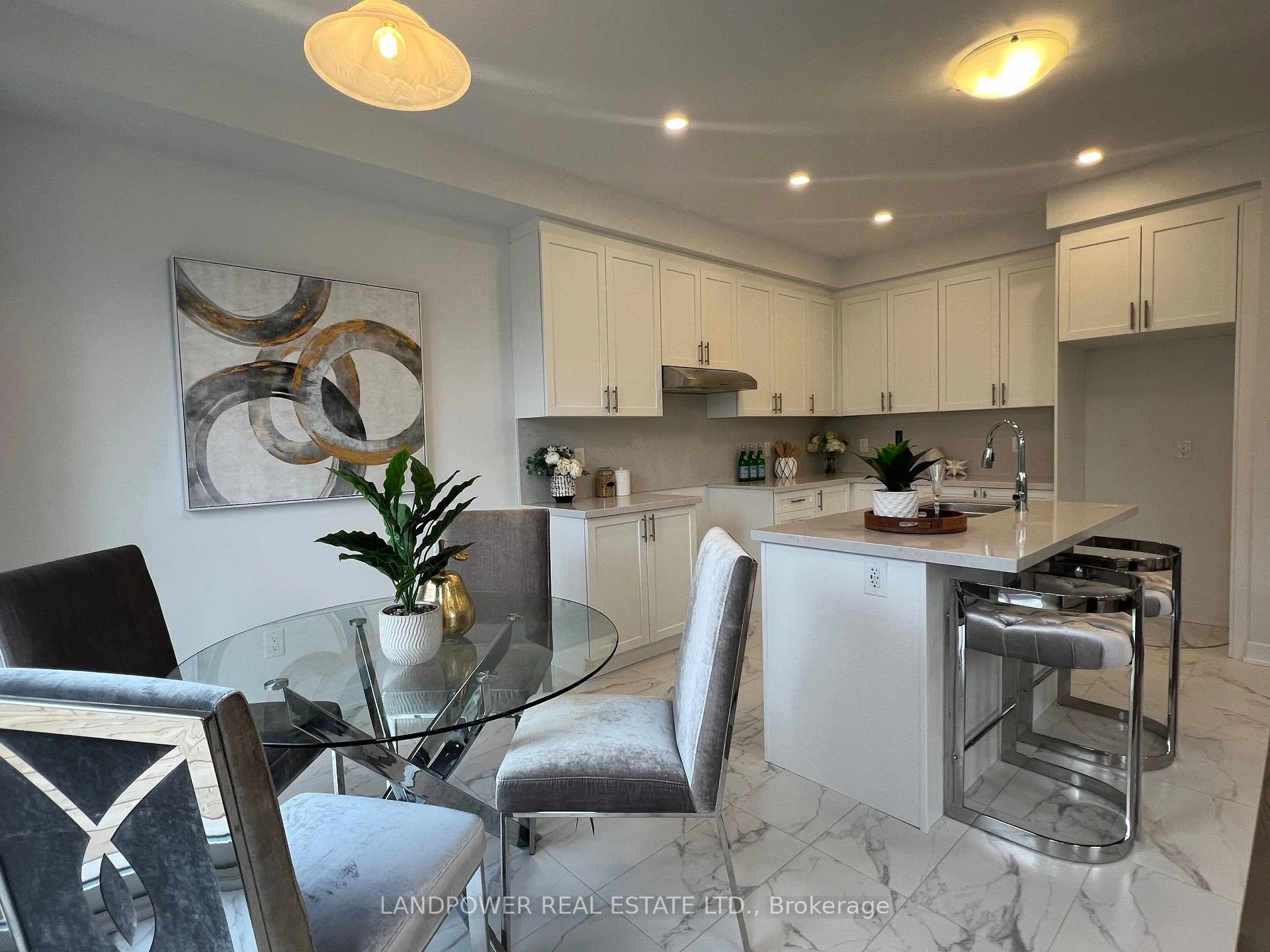 Photo 11 of 157 Anna Russell Way, Markham, Unionville — HOMEH
