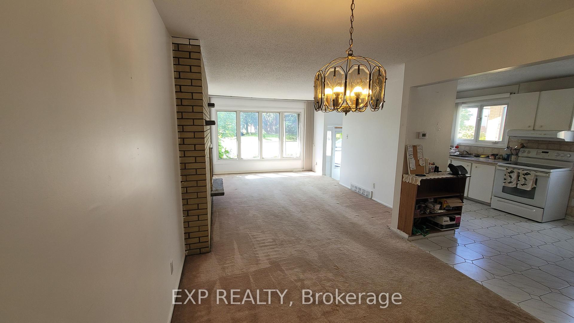 Photo 4 of 1747 Heron Road, Ottawa, Guildwood Estates - Urbandale Acres — HOMEH