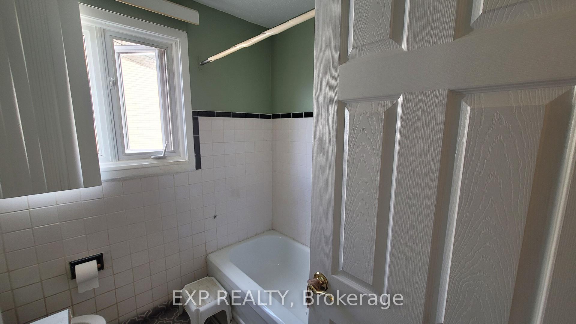Photo 8 of 1747 Heron Road, Ottawa, Guildwood Estates - Urbandale Acres — HOMEH