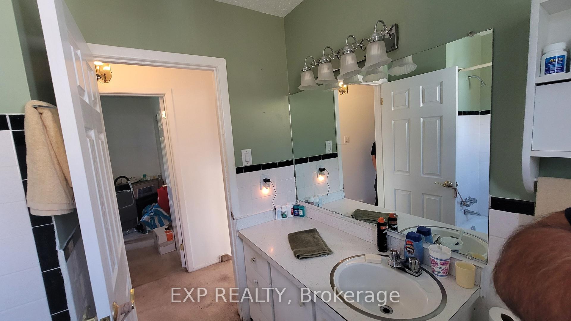 Photo 11 of 1747 Heron Road, Ottawa, Guildwood Estates - Urbandale Acres — HOMEH