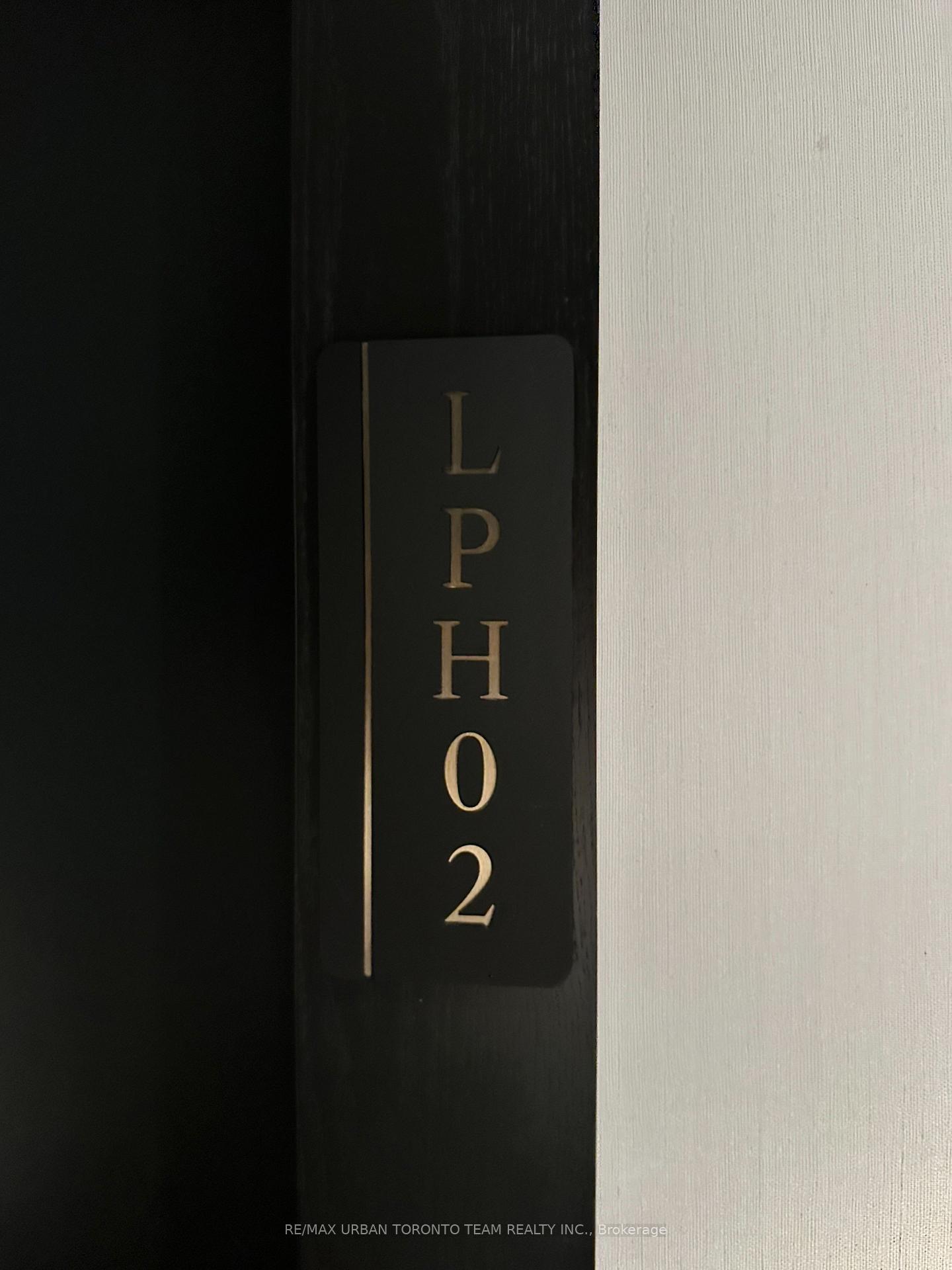 Photo 2 of Unit 3702 (LPH-02), 117 Broadway Avenue, Toronto, Mount Pleasant West — HOMEH