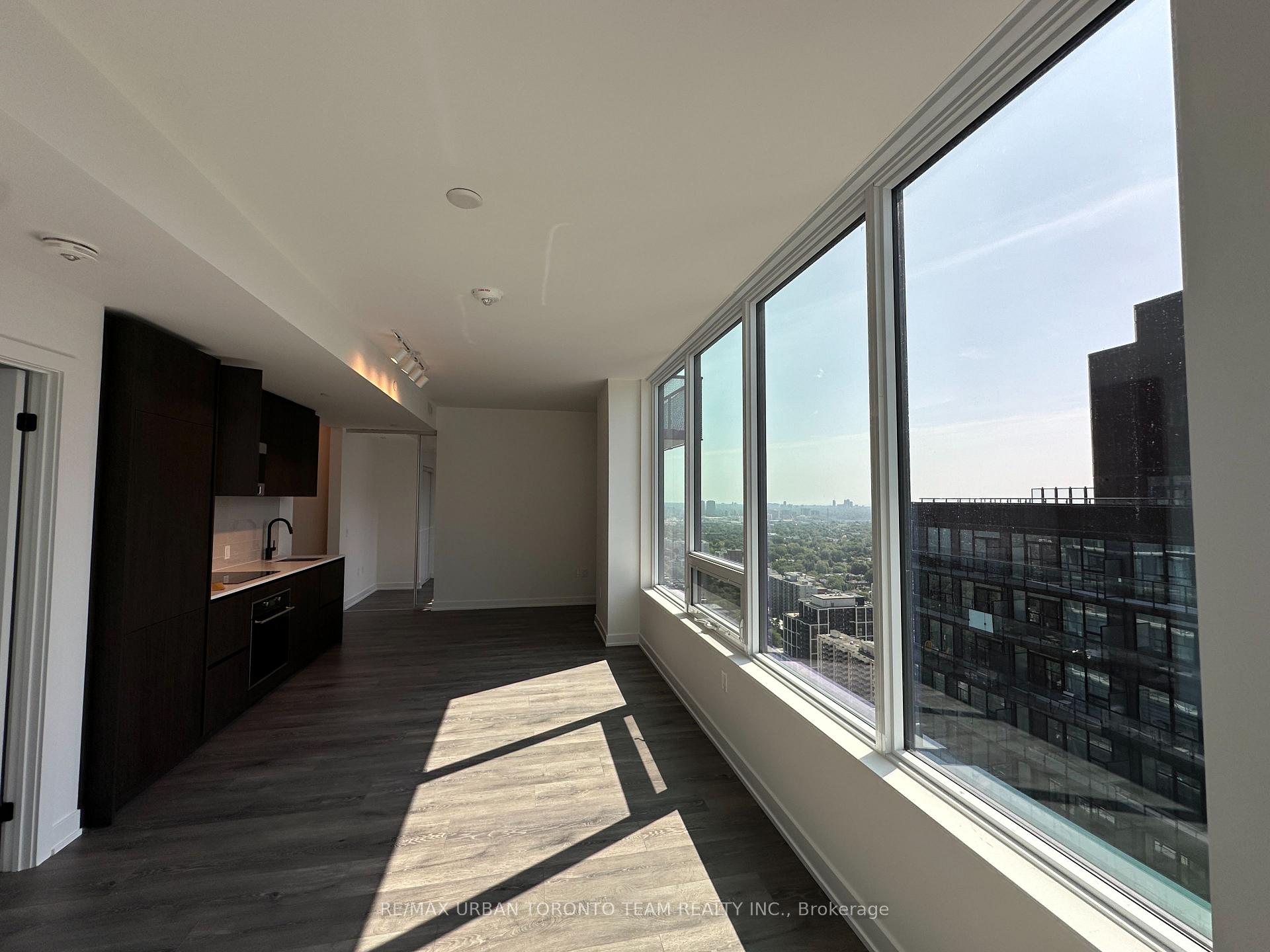 Photo 11 of Unit 3702 (LPH-02), 117 Broadway Avenue, Toronto, Mount Pleasant West — HOMEH