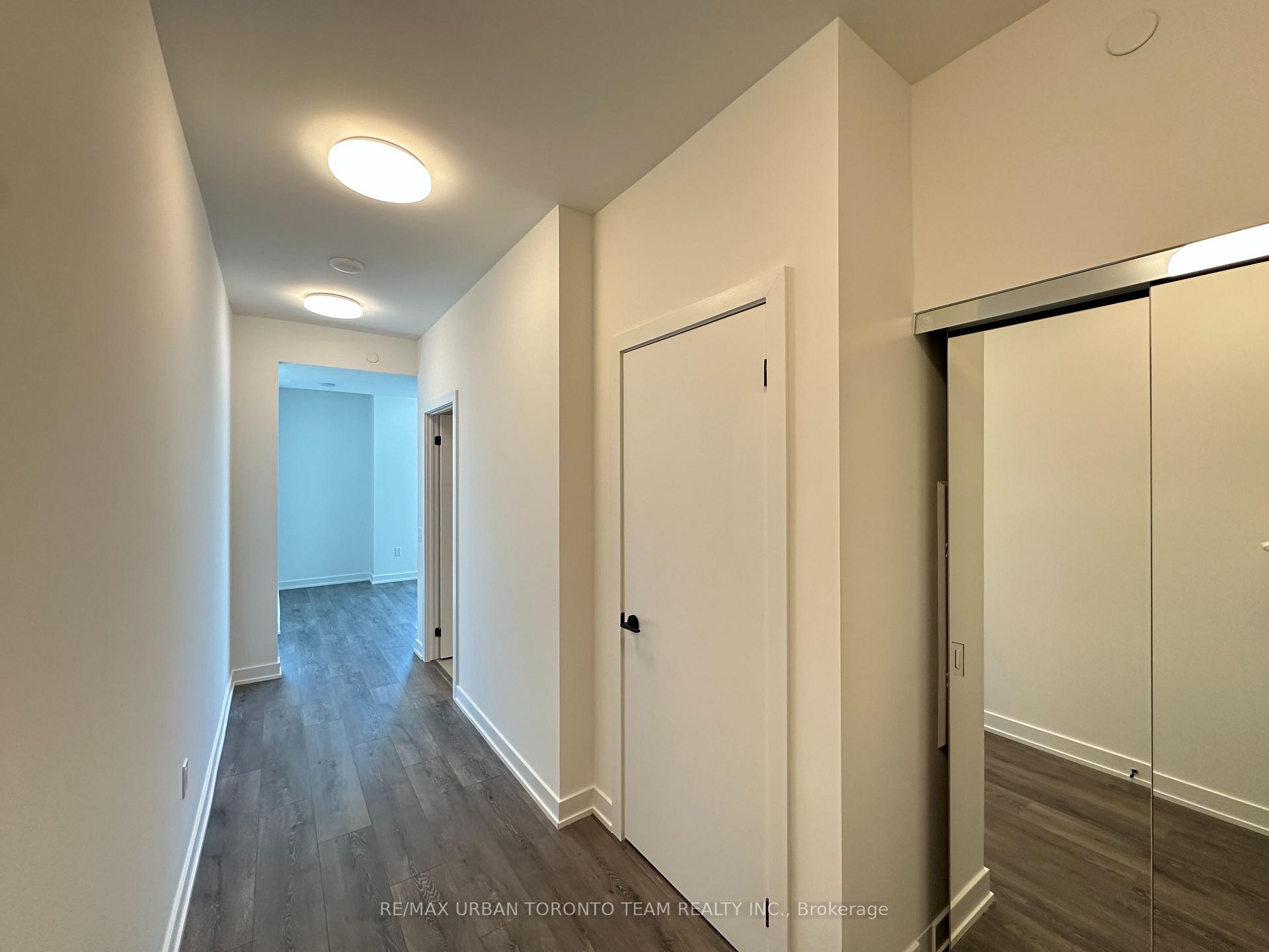 Photo 16 of Unit 3702 (LPH-02), 117 Broadway Avenue, Toronto, Mount Pleasant West — HOMEH