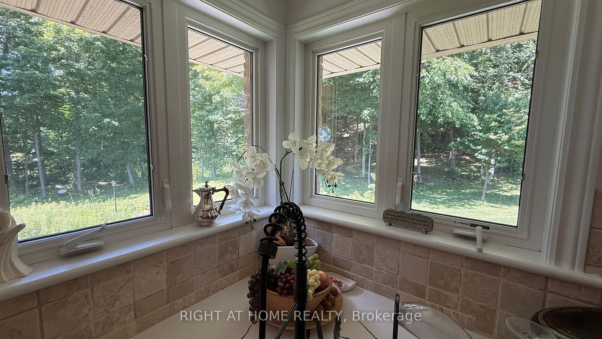 Photo 11 of 1453 Millenium Court, Kingston, City North of 401 — HOMEH