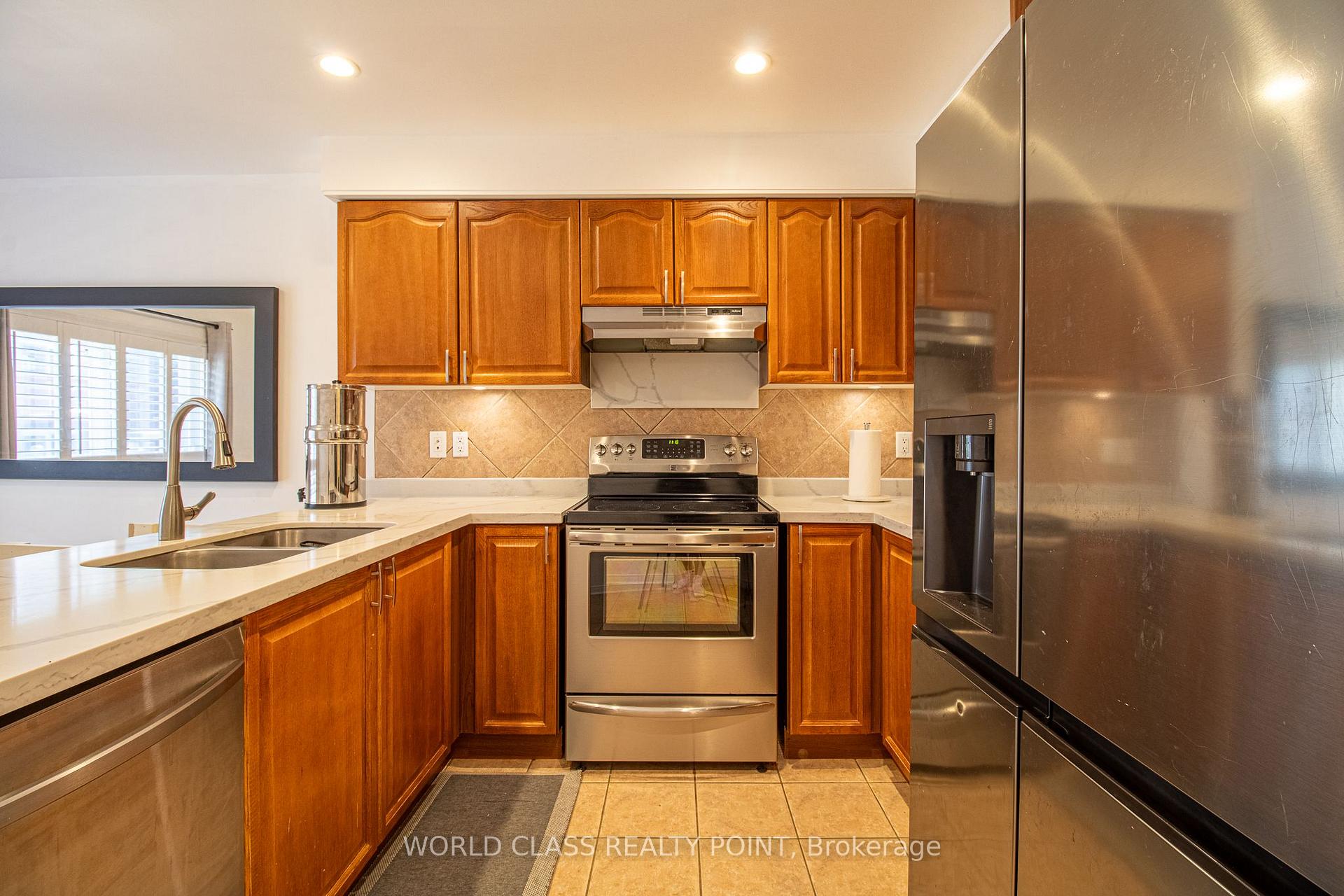 Photo 10 of 16 Tregate Crescent, Brampton, Fletcher's Meadow — HOMEH
