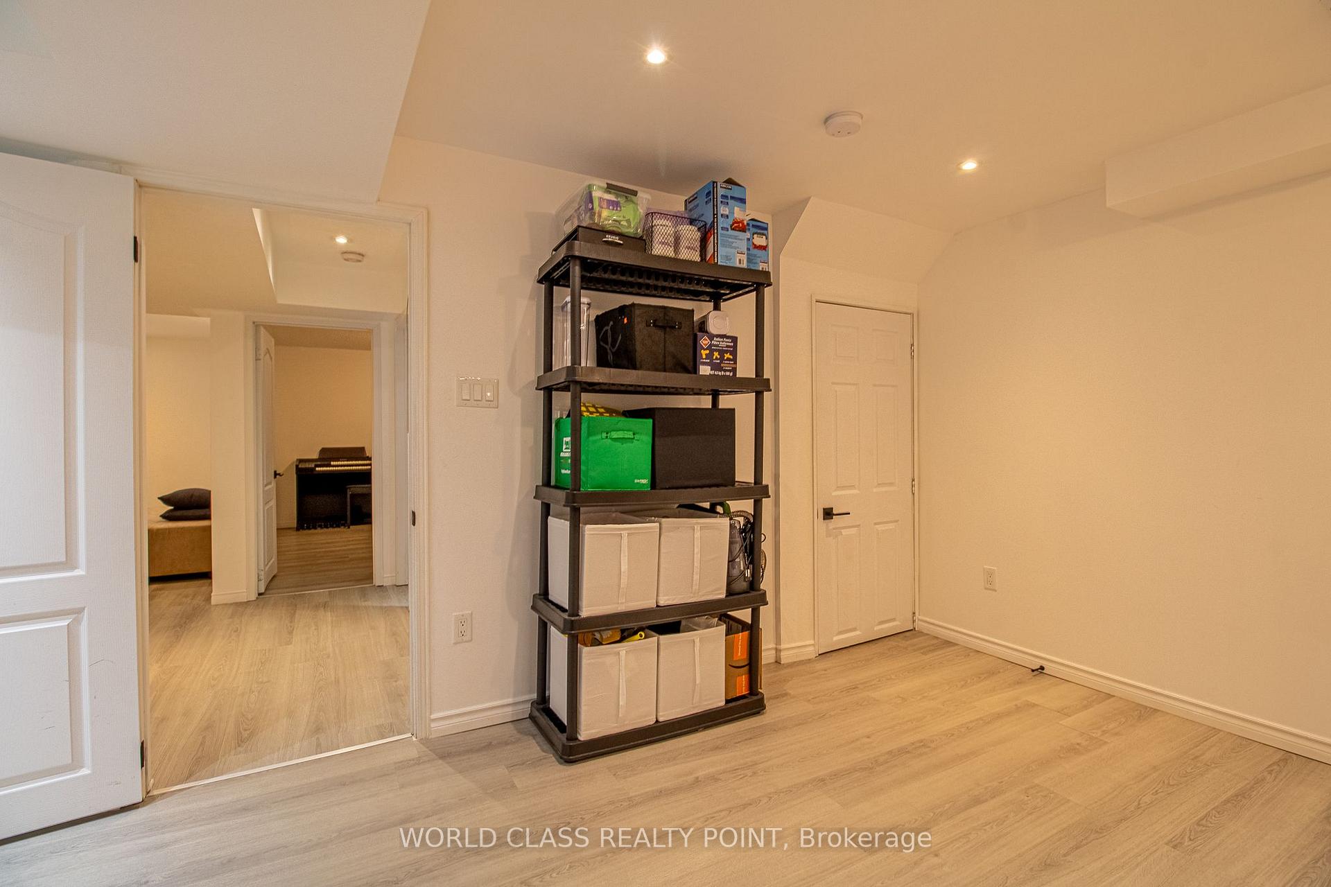 Photo 26 of 16 Tregate Crescent, Brampton, Fletcher's Meadow — HOMEH