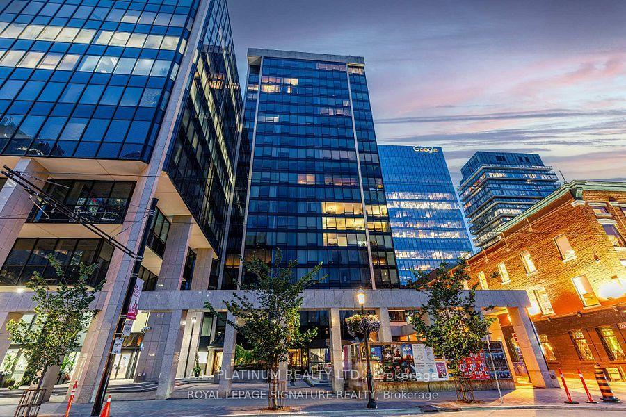 Photo 2 of Unit 505, 30 Wellington Street E, Toronto, Church-Yonge Corridor — HOMEH