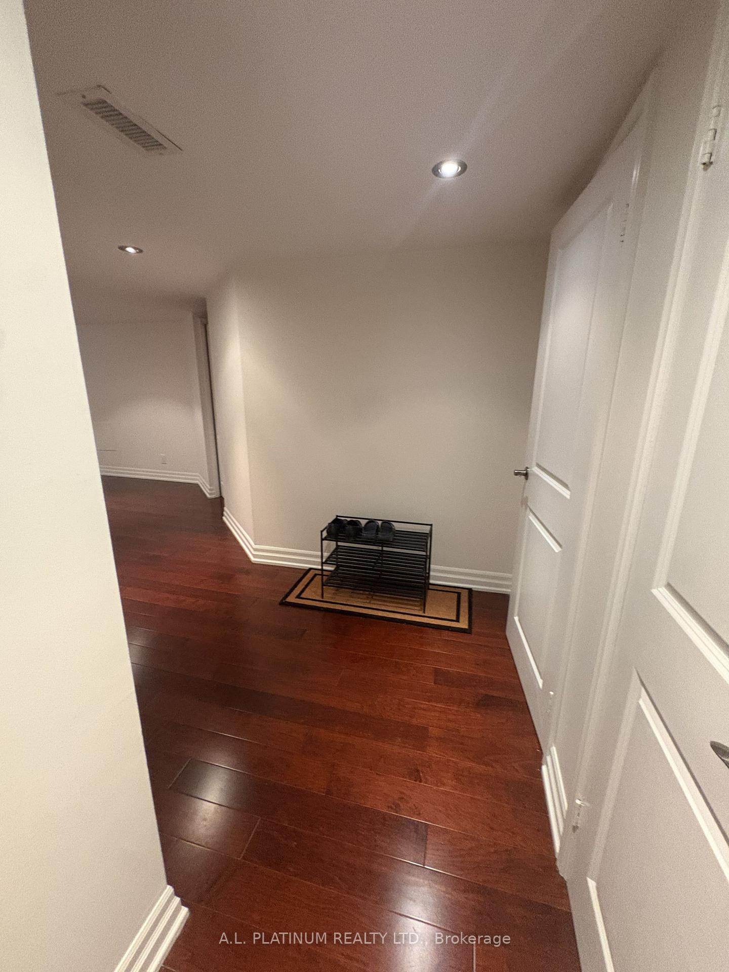Photo 16 of Unit 505, 30 Wellington Street E, Toronto, Church-Yonge Corridor — HOMEH