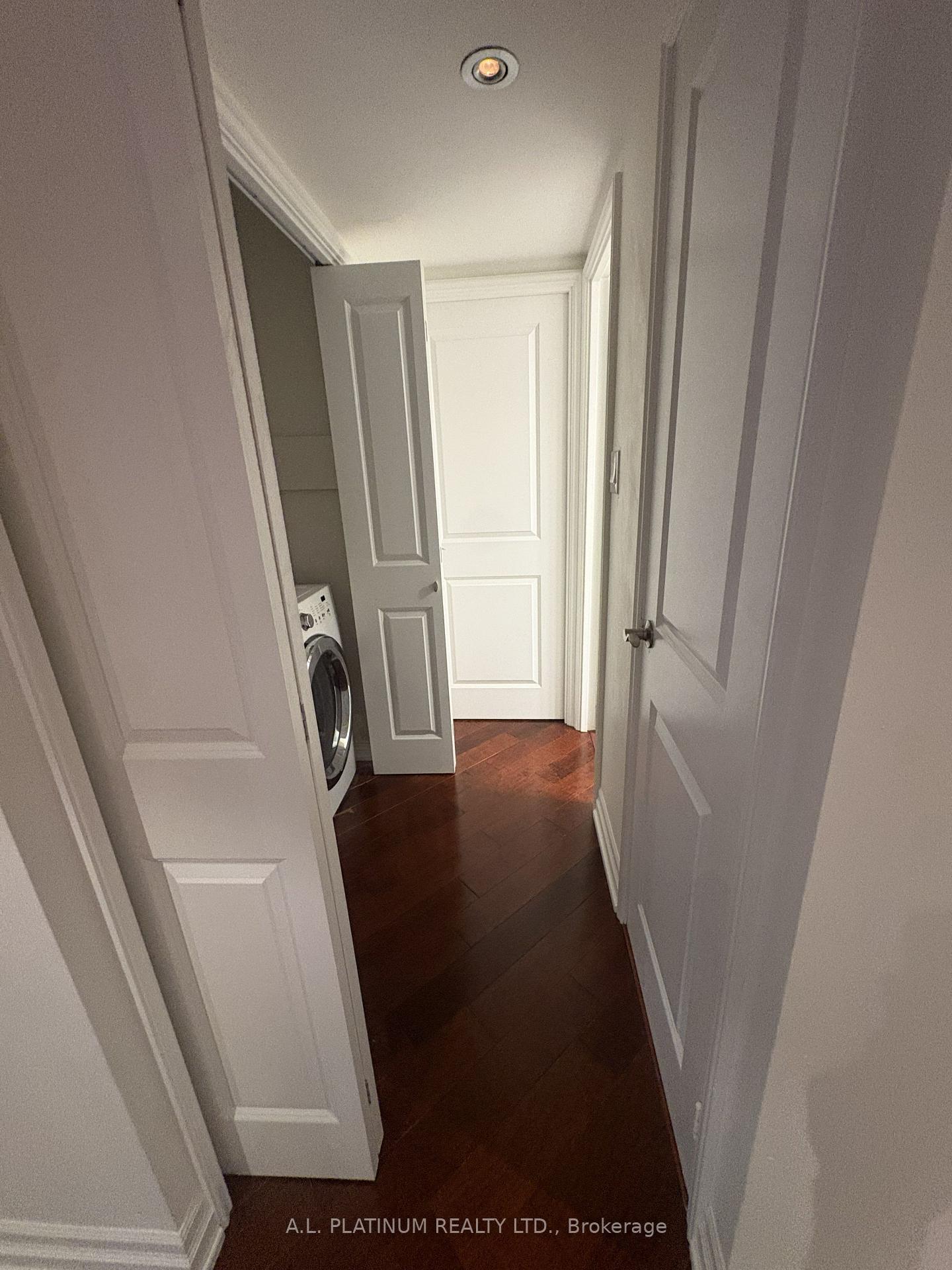 Photo 30 of Unit 505, 30 Wellington Street E, Toronto, Church-Yonge Corridor — HOMEH