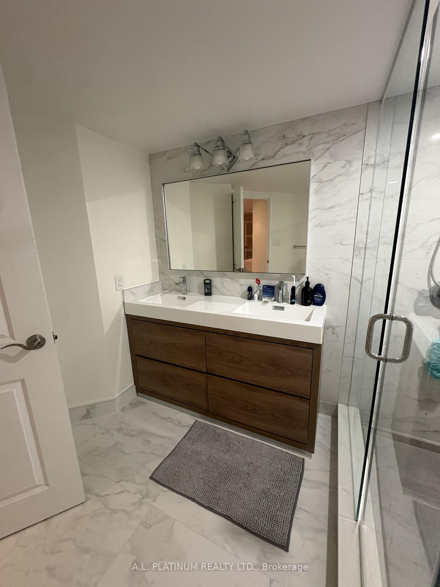 Photo 33 of Unit 505, 30 Wellington Street E, Toronto, Church-Yonge Corridor — HOMEH