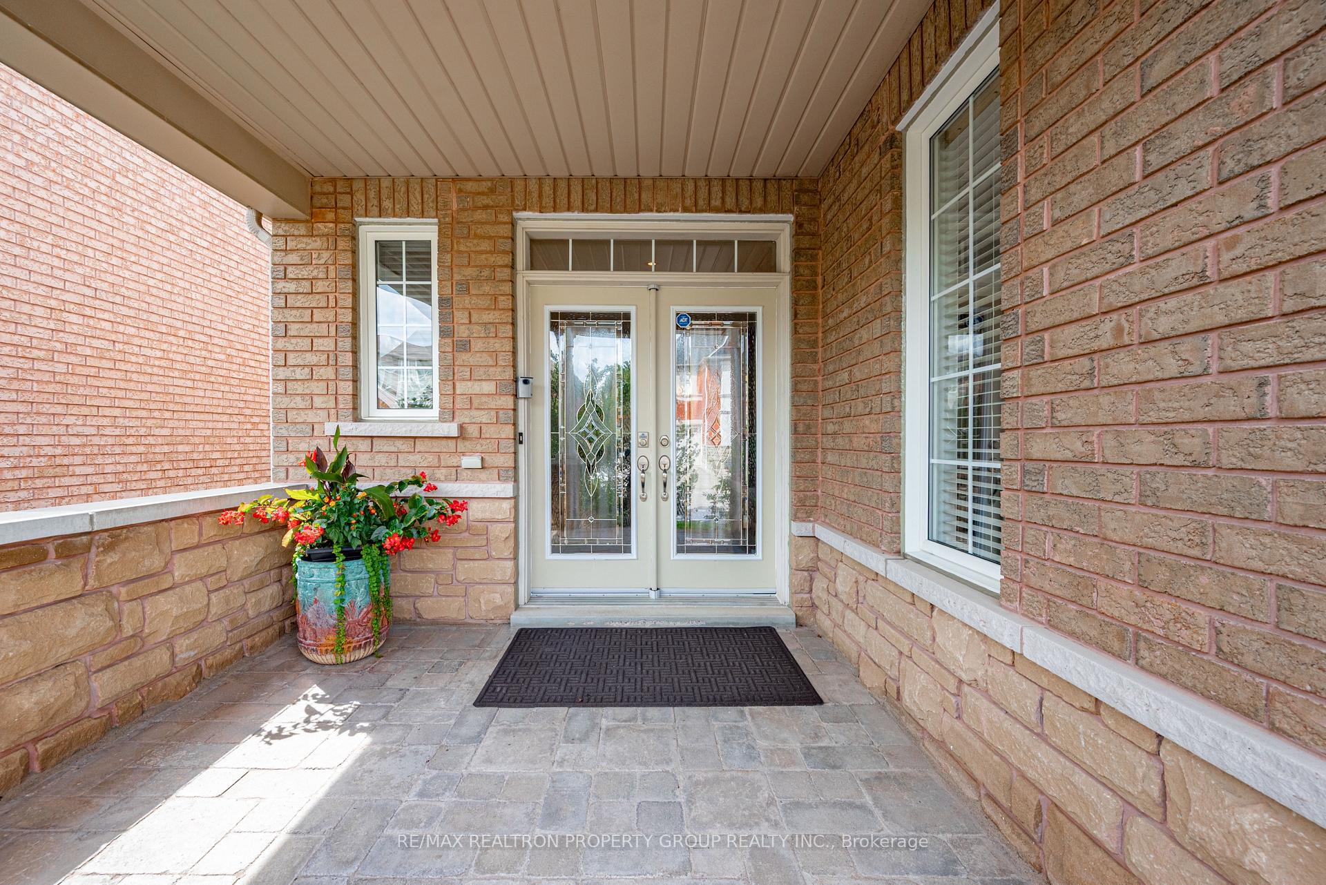Photo 4 of 11 Montebello Crescent, Ajax, Northwest Ajax — HOMEH