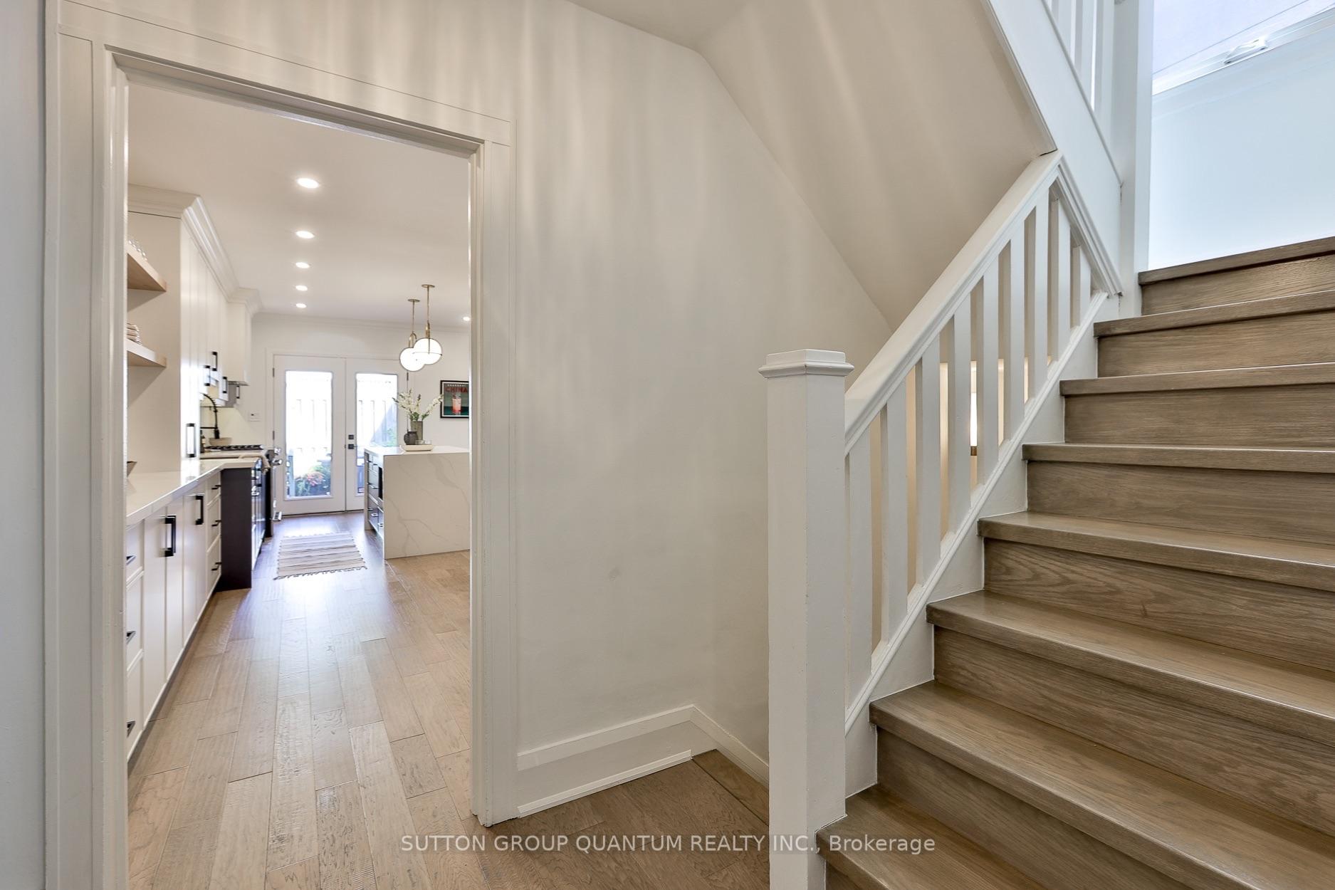 Photo 10 of 110 Castlefield Avenue, Toronto, Yonge-Eglinton — HOMEH