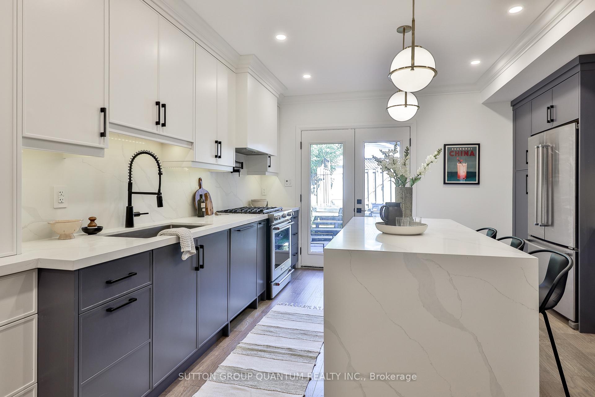 Photo 16 of 110 Castlefield Avenue, Toronto, Yonge-Eglinton — HOMEH