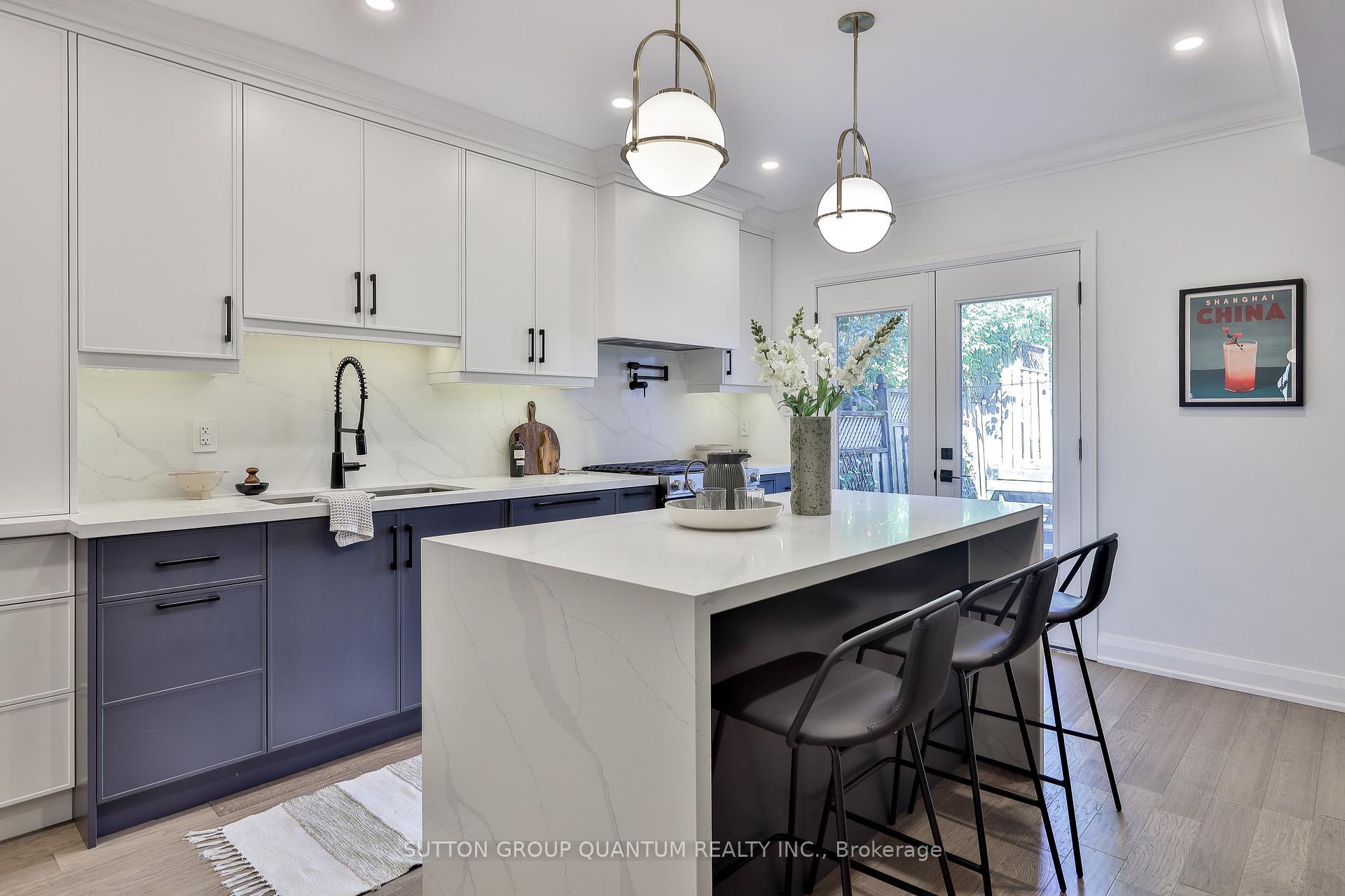 Photo 17 of 110 Castlefield Avenue, Toronto, Yonge-Eglinton — HOMEH
