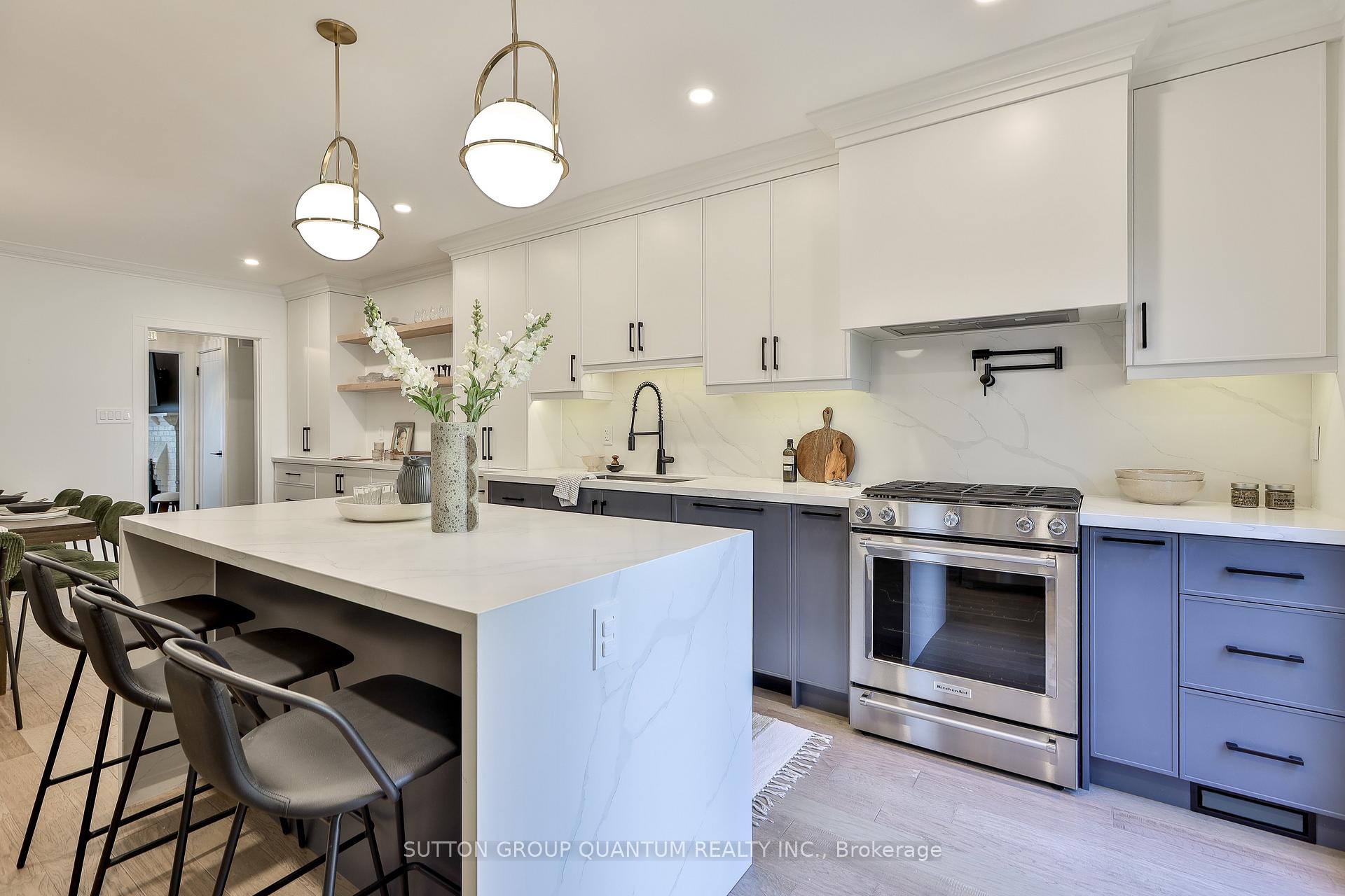 Photo 20 of 110 Castlefield Avenue, Toronto, Yonge-Eglinton — HOMEH
