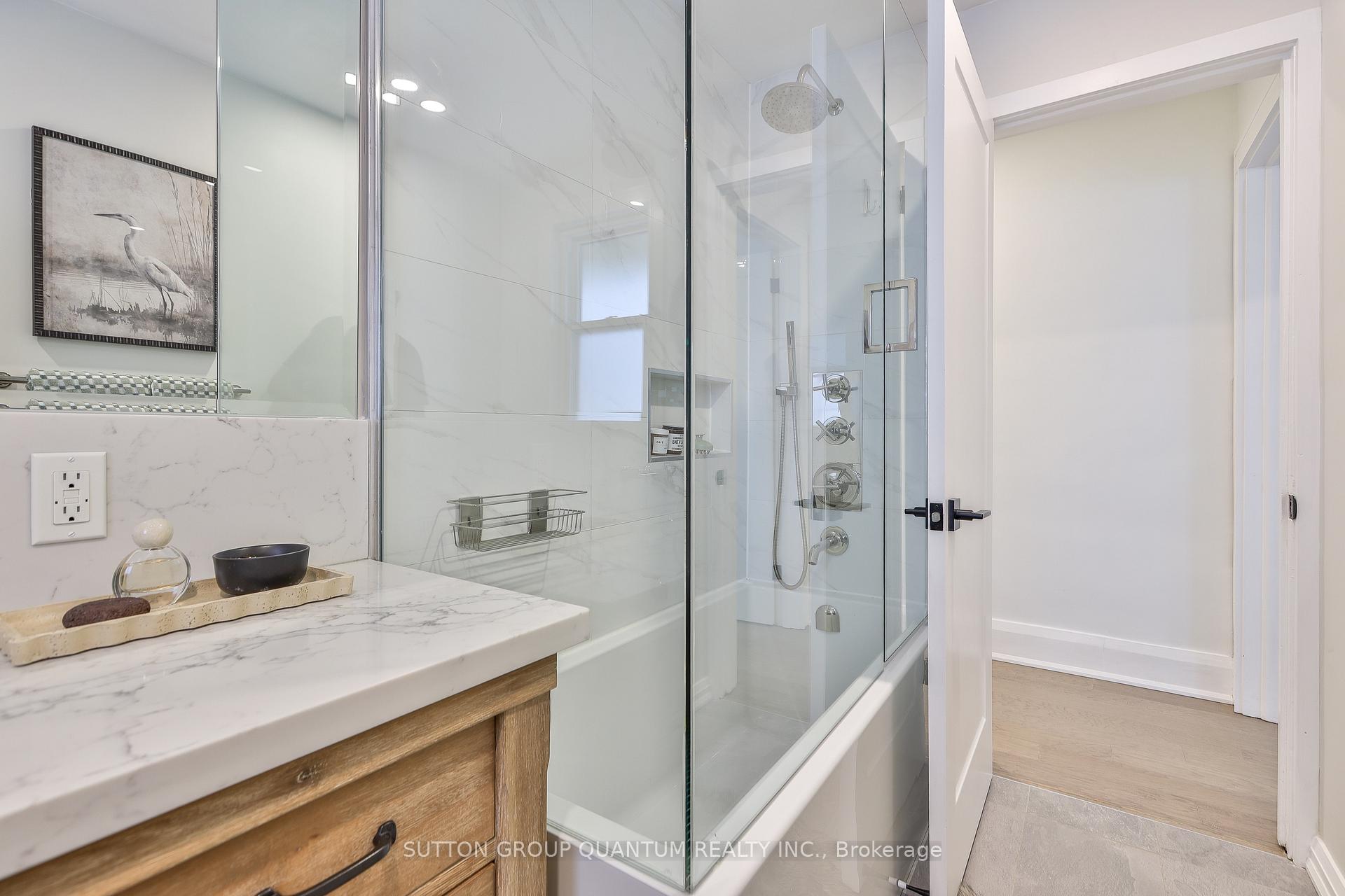 Photo 37 of 110 Castlefield Avenue, Toronto, Yonge-Eglinton — HOMEH