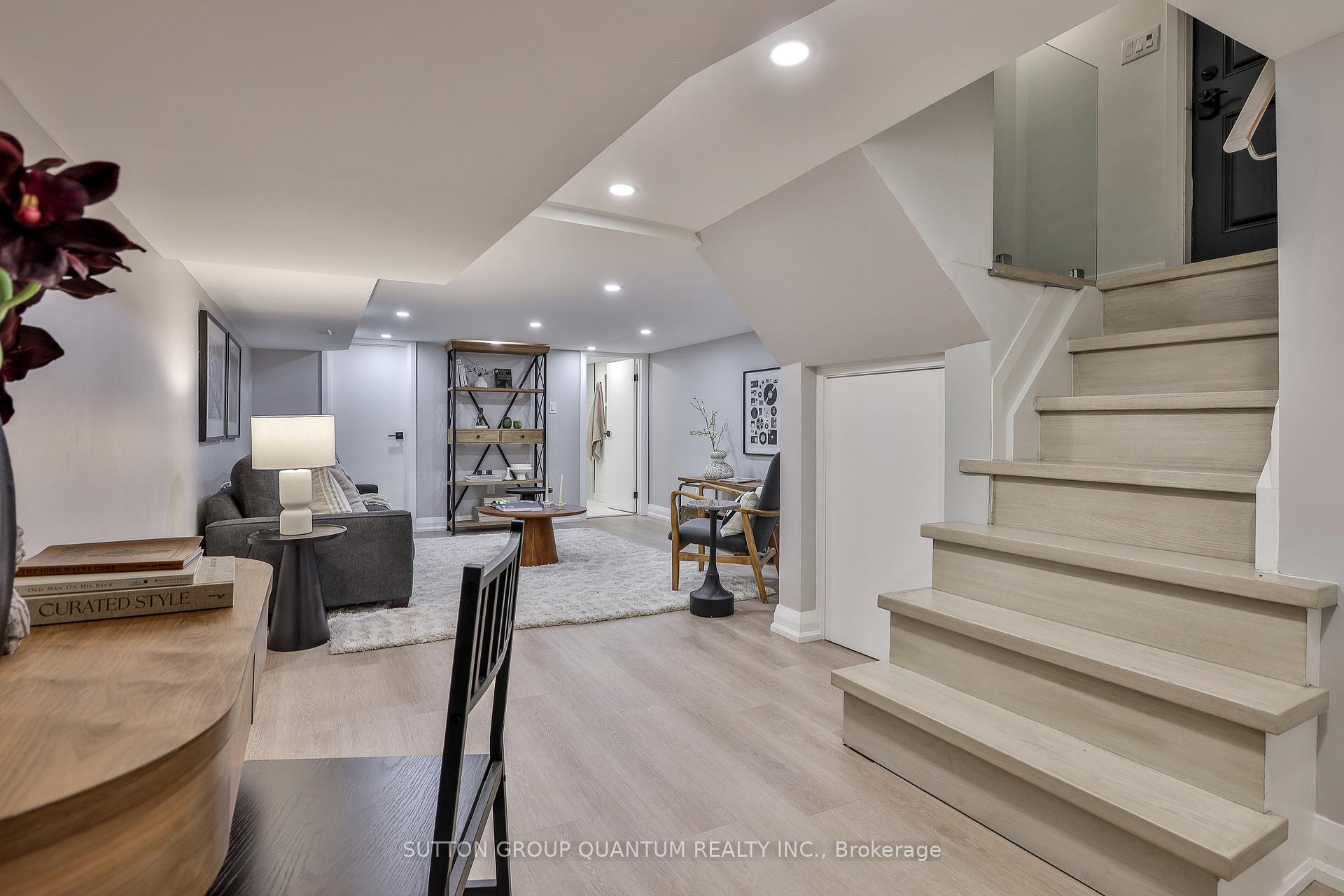 Photo 40 of 110 Castlefield Avenue, Toronto, Yonge-Eglinton — HOMEH