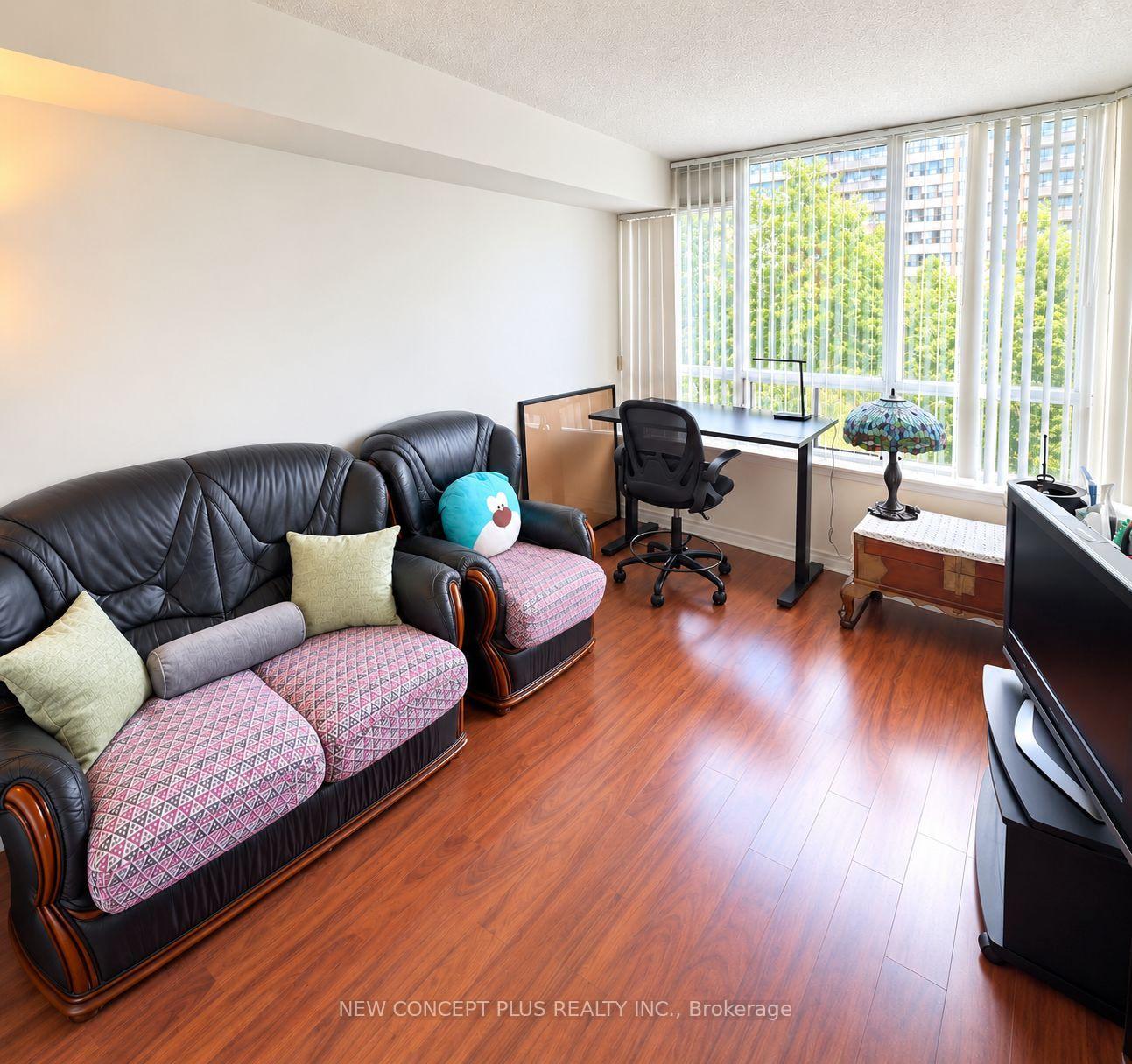 Photo 14 of Unit 506, 91 Townsgate Drive, Vaughan, Crestwood-Springfarm-Yorkhill — HOMEH