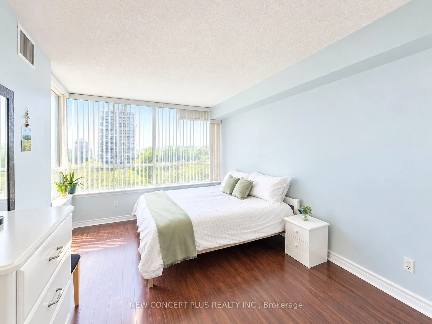 Photo 9 of Unit 506, 91 Townsgate Drive, Vaughan, Crestwood-Springfarm-Yorkhill — HOMEH