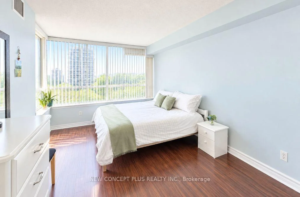 Photo 10 of Unit 506, 91 Townsgate Drive, Vaughan, Crestwood-Springfarm-Yorkhill — HOMEH