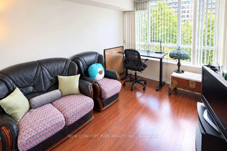 Photo 21 of Unit 506, 91 Townsgate Drive, Vaughan, Crestwood-Springfarm-Yorkhill — HOMEH