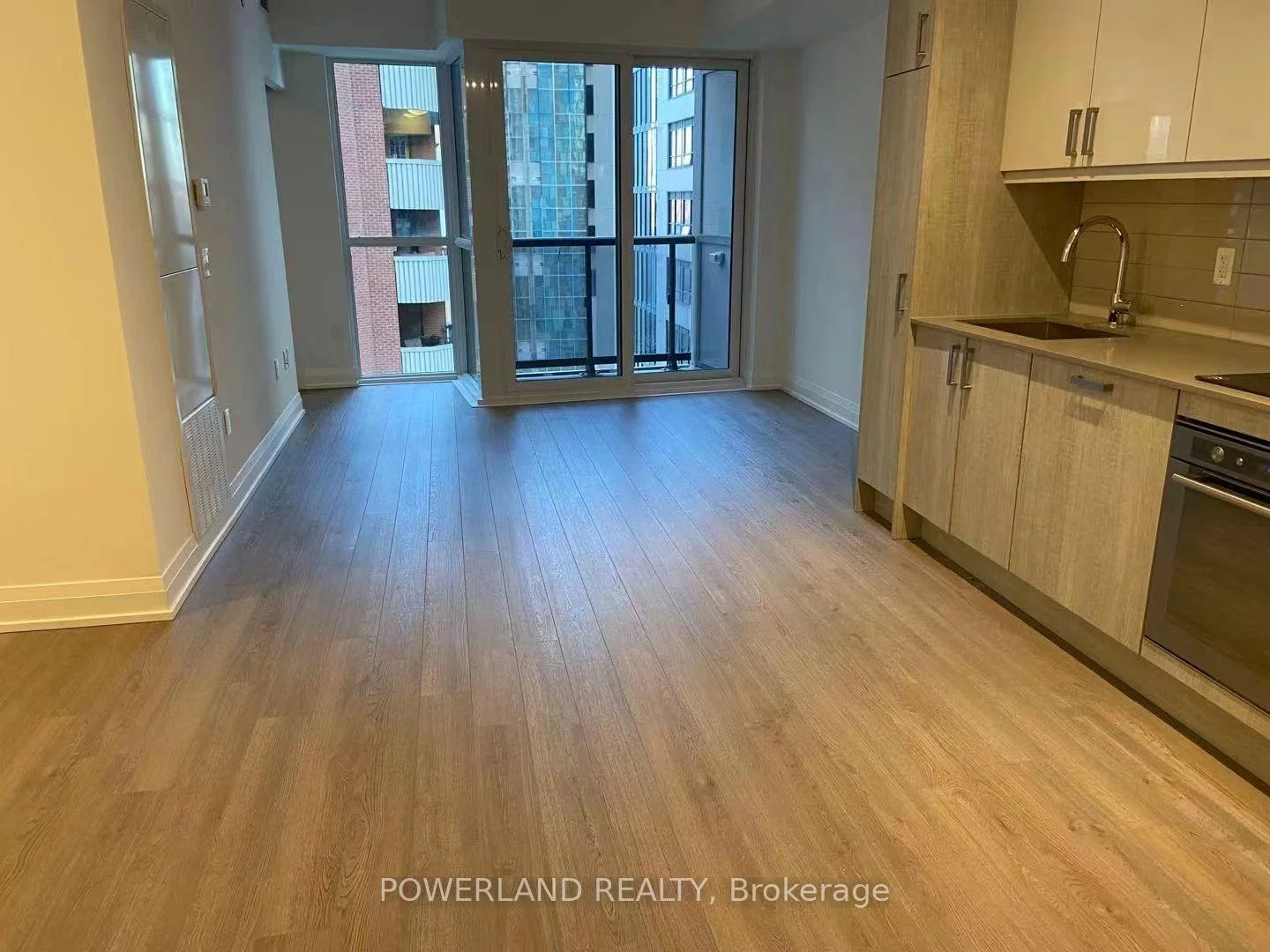Photo 4 of Unit 1001, 77 Mutual Street, Toronto, Church-Yonge Corridor — HOMEH