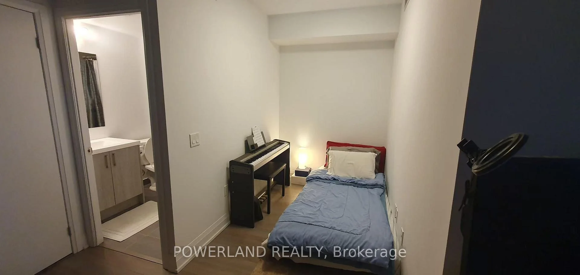 Photo 11 of Unit 1001, 77 Mutual Street, Toronto, Church-Yonge Corridor — HOMEH