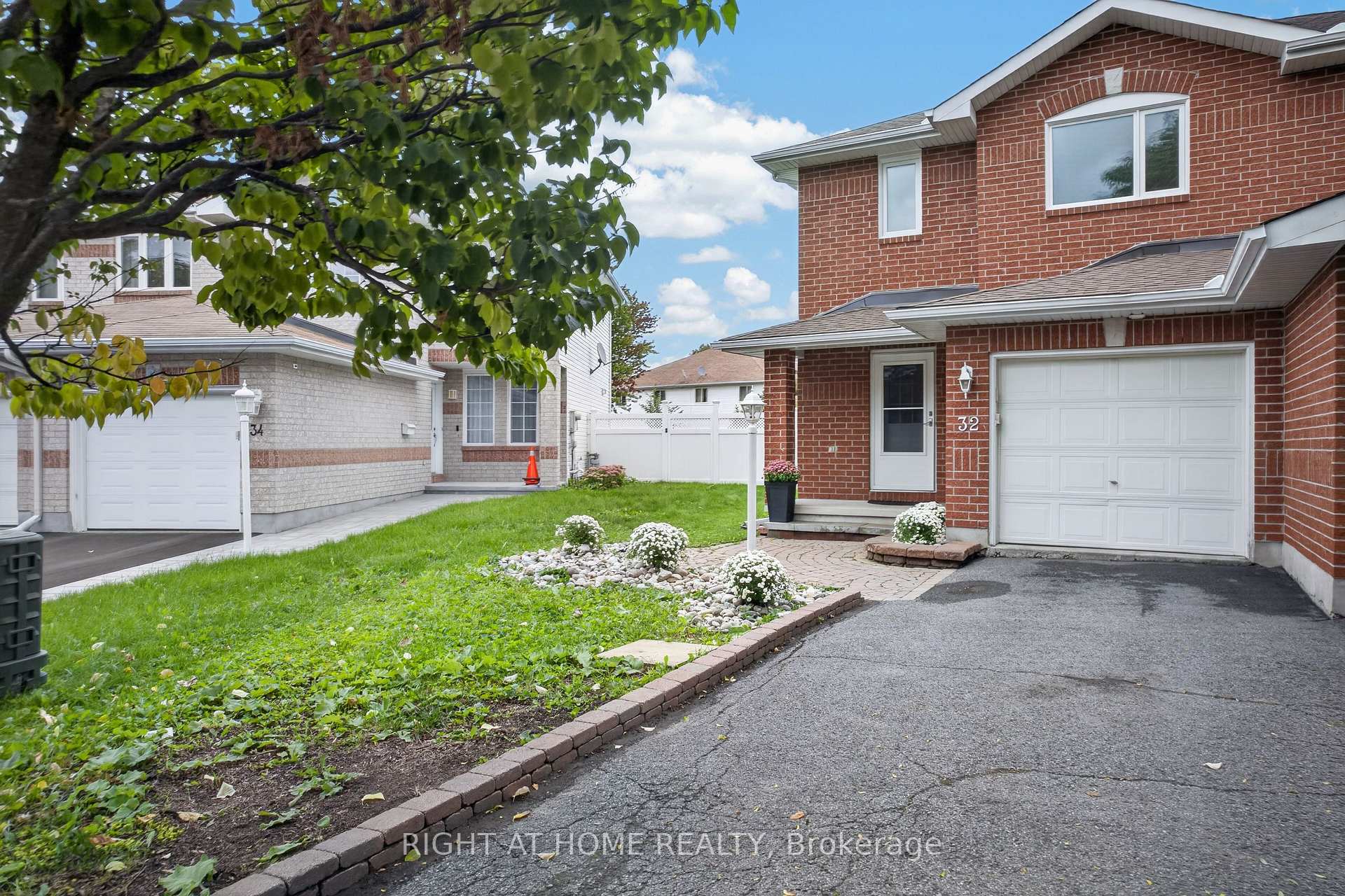 Photo 1 of 32 Saffron Court, Ottawa, Barrhaven - Longfields — HOMEH