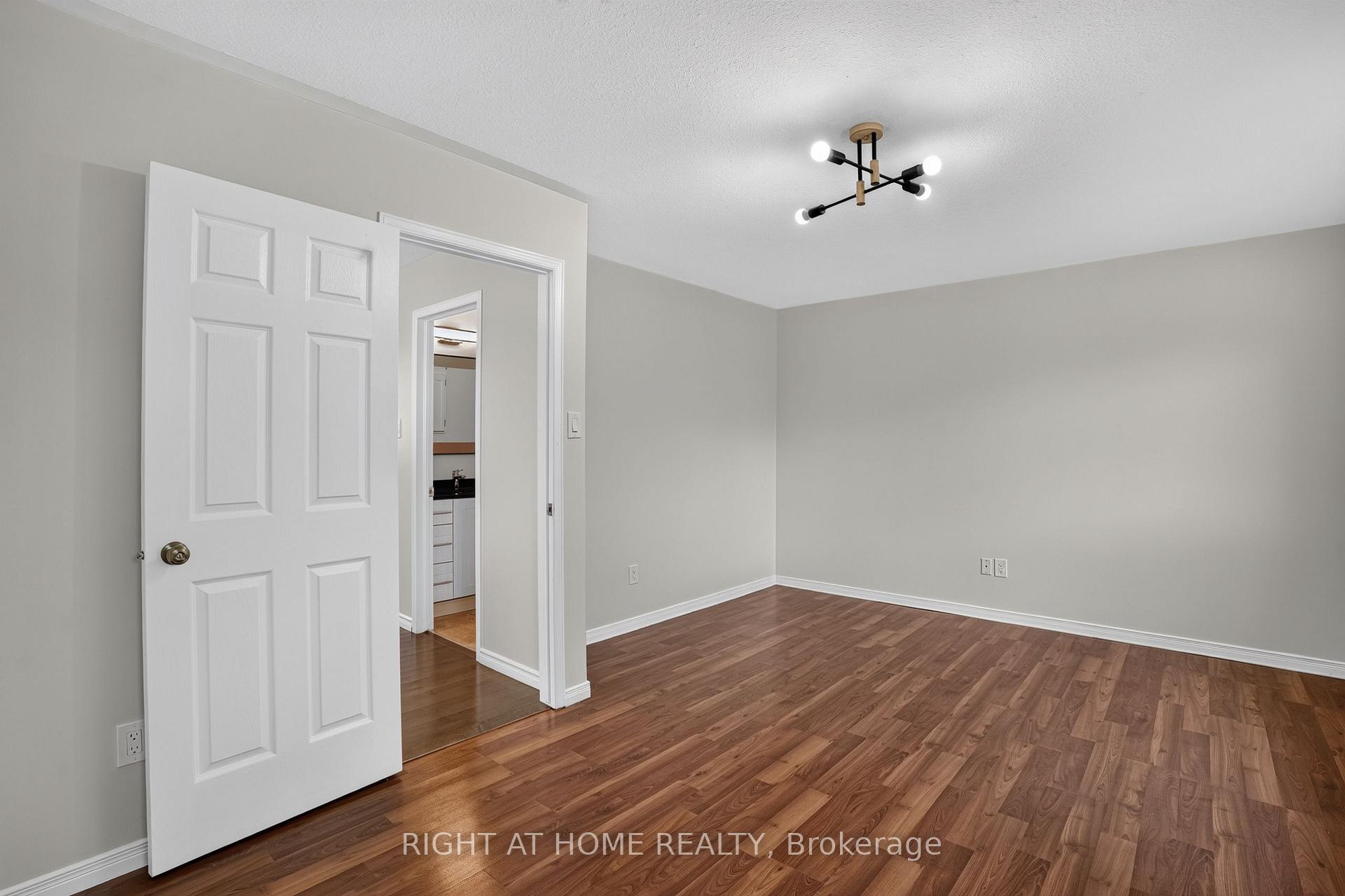 Photo 21 of 32 Saffron Court, Ottawa, Barrhaven - Longfields — HOMEH