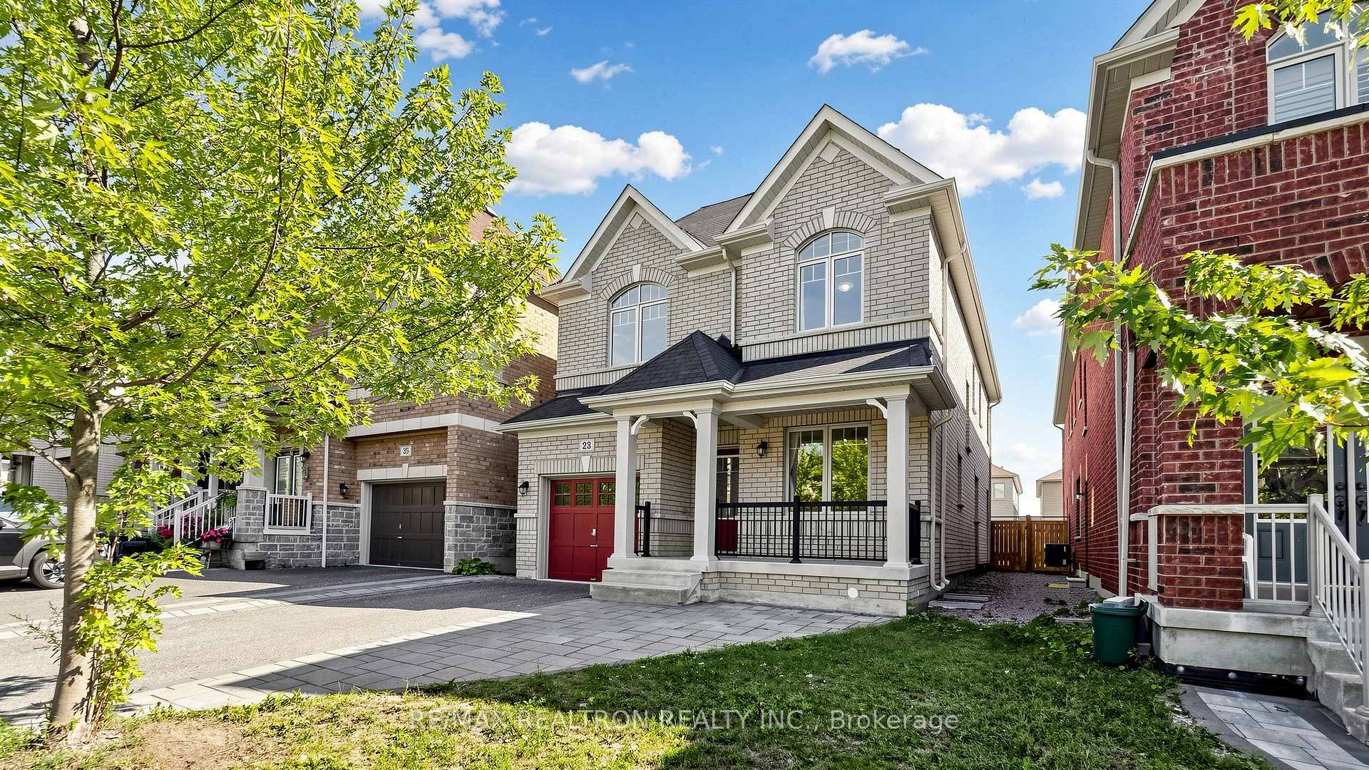 Photo 2 of 23 Foxberry Road, East Gwillimbury, Sharon — HOMEH