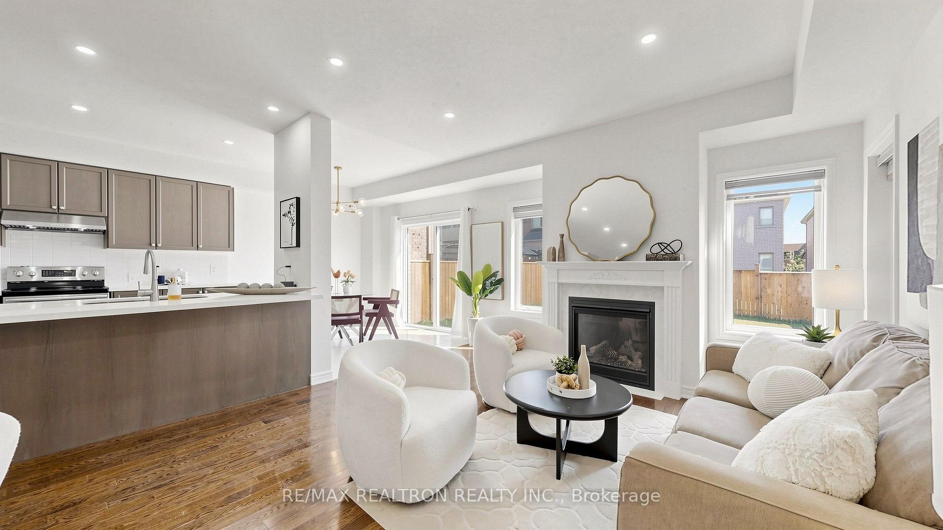 Photo 6 of 23 Foxberry Road, East Gwillimbury, Sharon — HOMEH