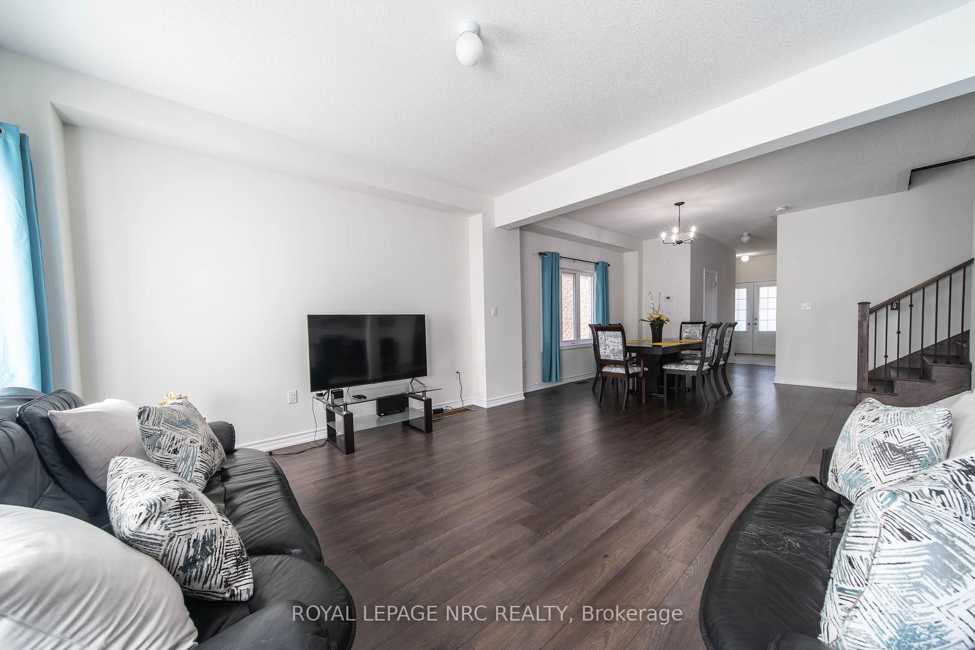 Photo 3 of 97 Tumblewood Place, Welland, Dain City — HOMEH
