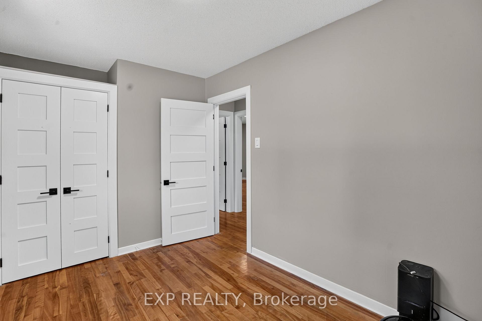 Photo 24 of 137 Grenfell Crescent, Ottawa, Grenfell Glen — HOMEH