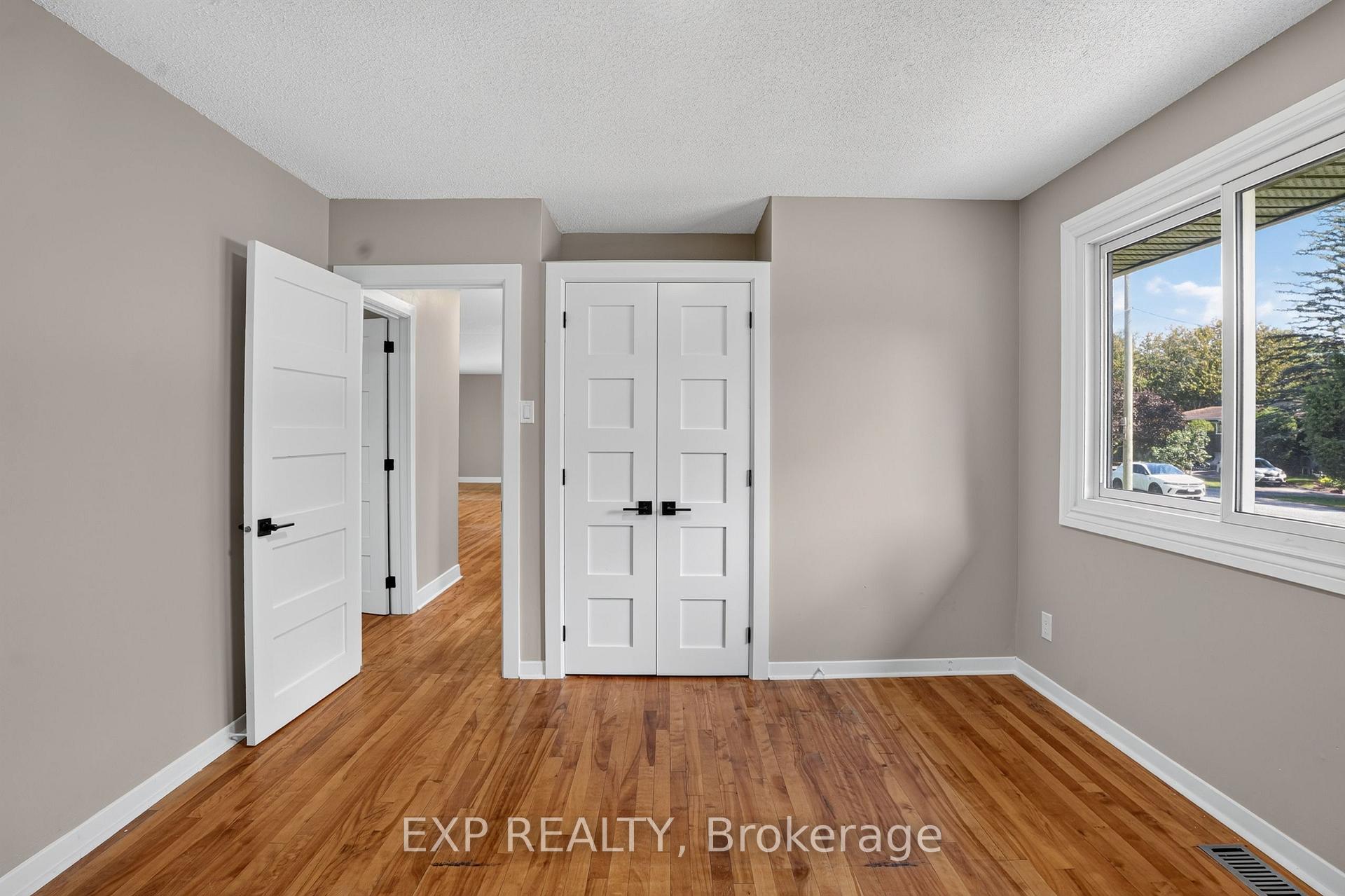 Photo 31 of 137 Grenfell Crescent, Ottawa, Grenfell Glen — HOMEH