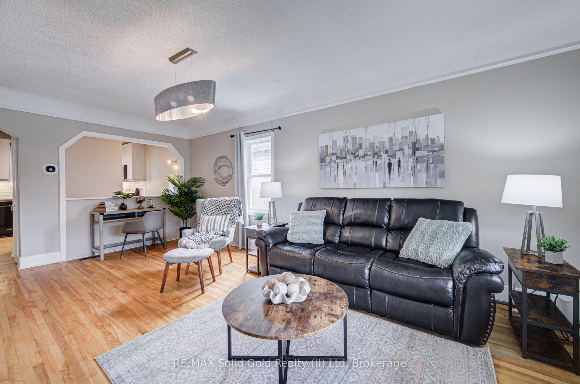 Photo 5 of 176 Edwin Street, Kitchener, Northward — HOMEH