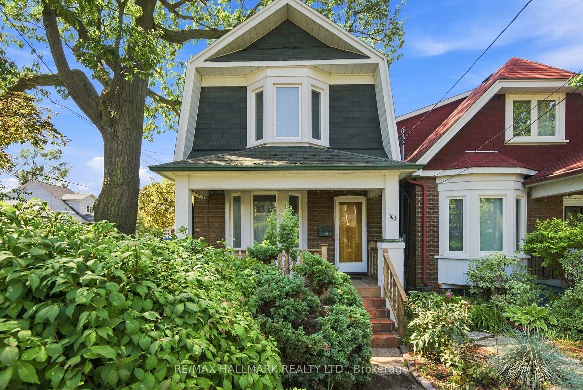 Photo 3 of 104 Chisholm Avenue, Toronto, Woodbine-Lumsden — HOMEH