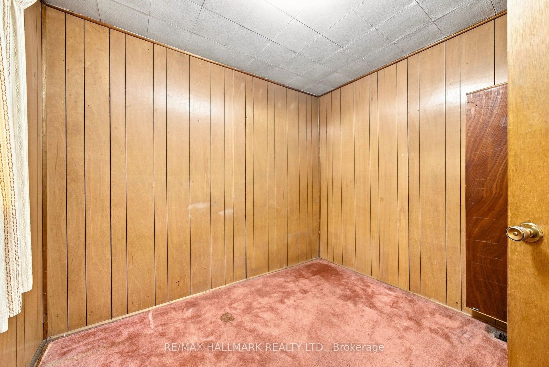 Photo 19 of 104 Chisholm Avenue, Toronto, Woodbine-Lumsden — HOMEH