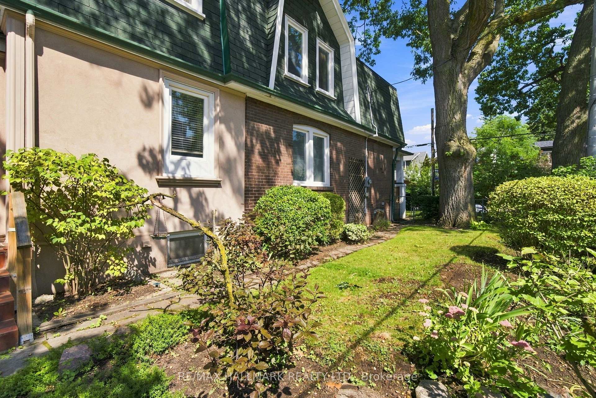 Photo 36 of 104 Chisholm Avenue, Toronto, Woodbine-Lumsden — HOMEH