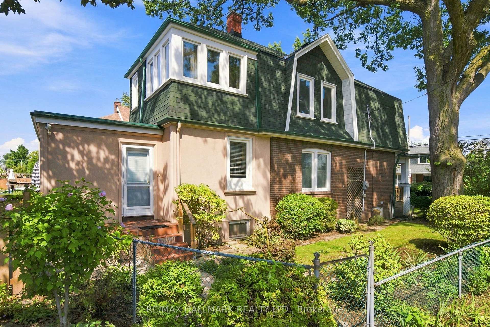 Photo 42 of 104 Chisholm Avenue, Toronto, Woodbine-Lumsden — HOMEH