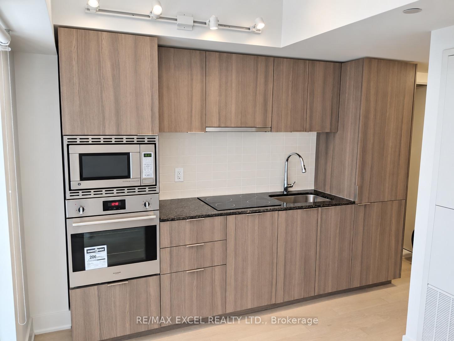 Front of Unit 328, 955 Bay Street