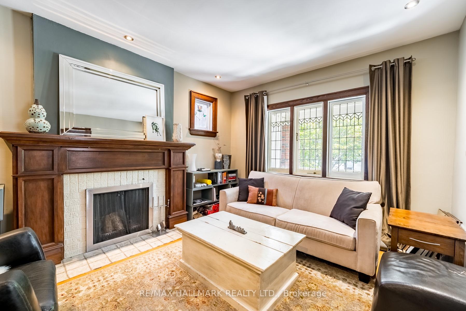 Photo 9 of 12 Bingham Avenue, Toronto, The Beaches — HOMEH