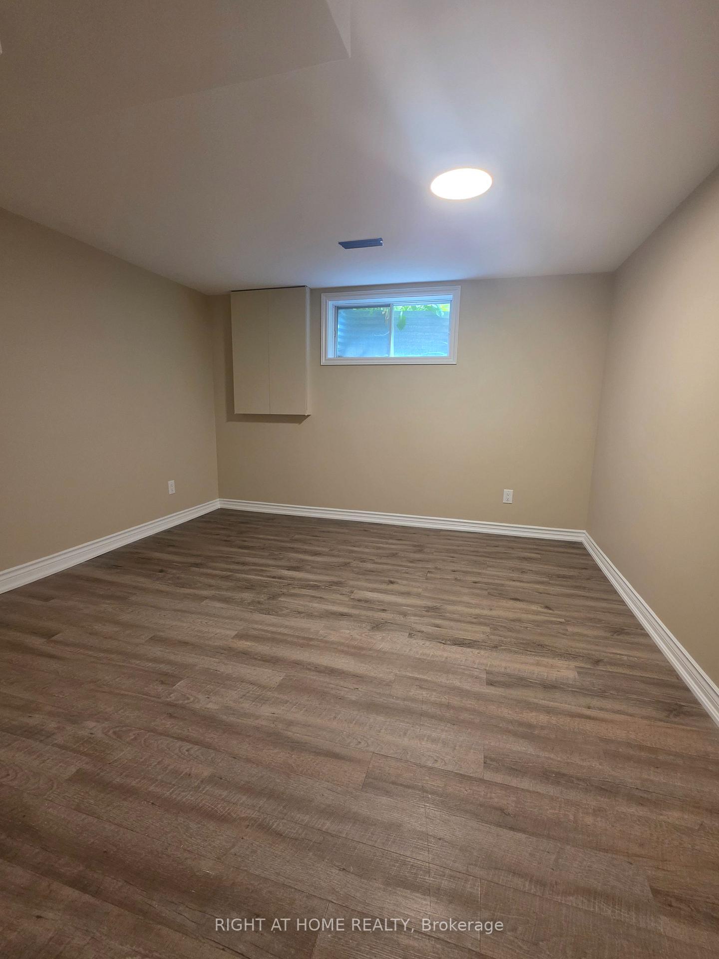 Photo 10 of 250 Hemlock Drive, Whitchurch-Stouffville, Stouffville — HOMEH