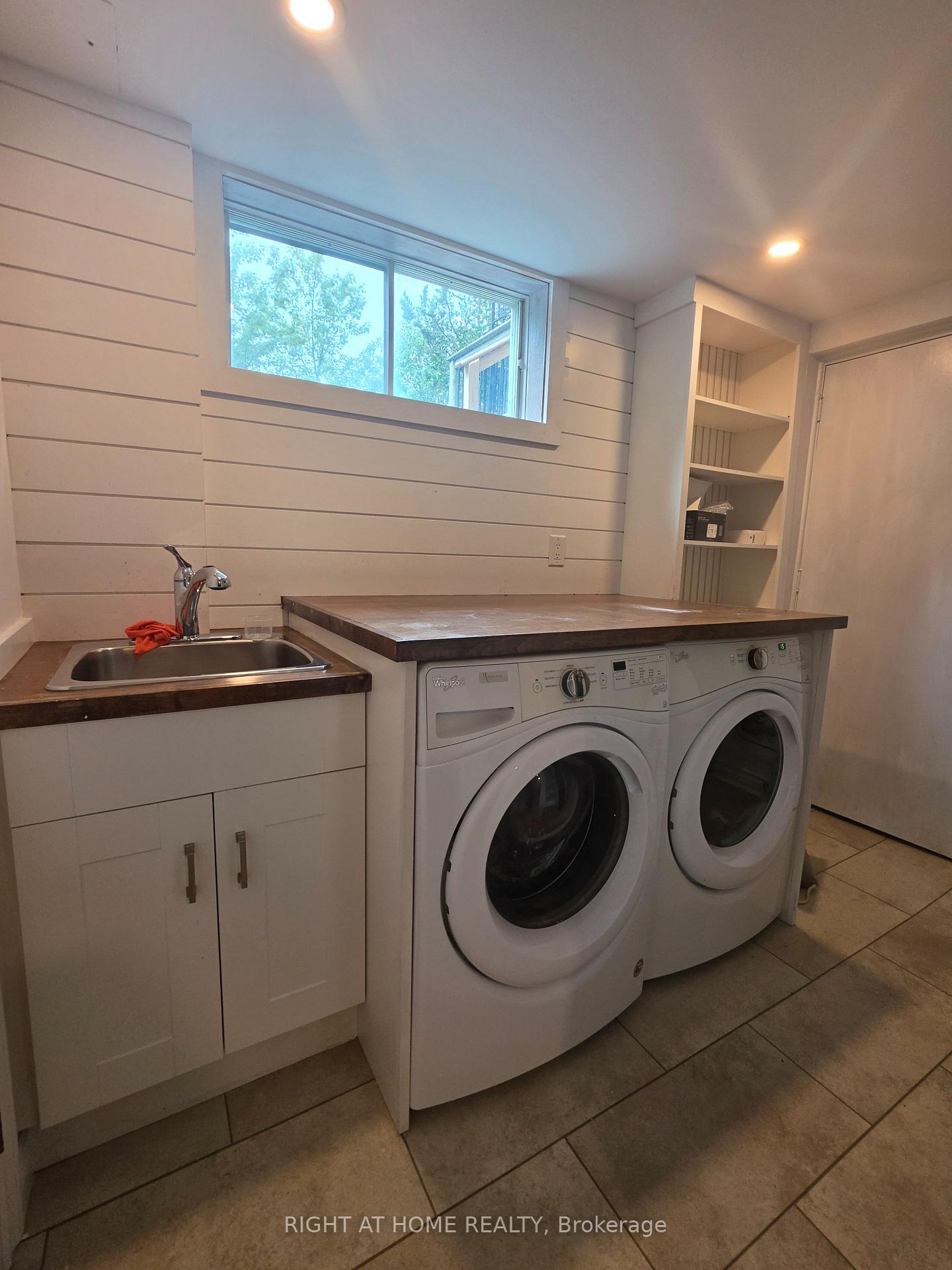 Photo 11 of 250 Hemlock Drive, Whitchurch-Stouffville, Stouffville — HOMEH