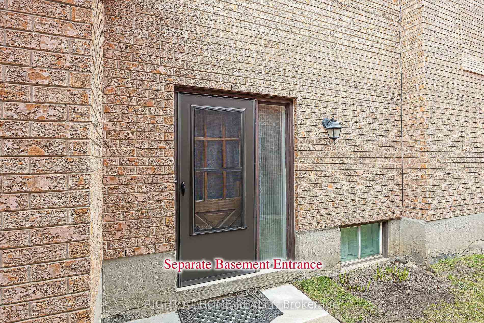 Photo 12 of 250 Hemlock Drive, Whitchurch-Stouffville, Stouffville — HOMEH