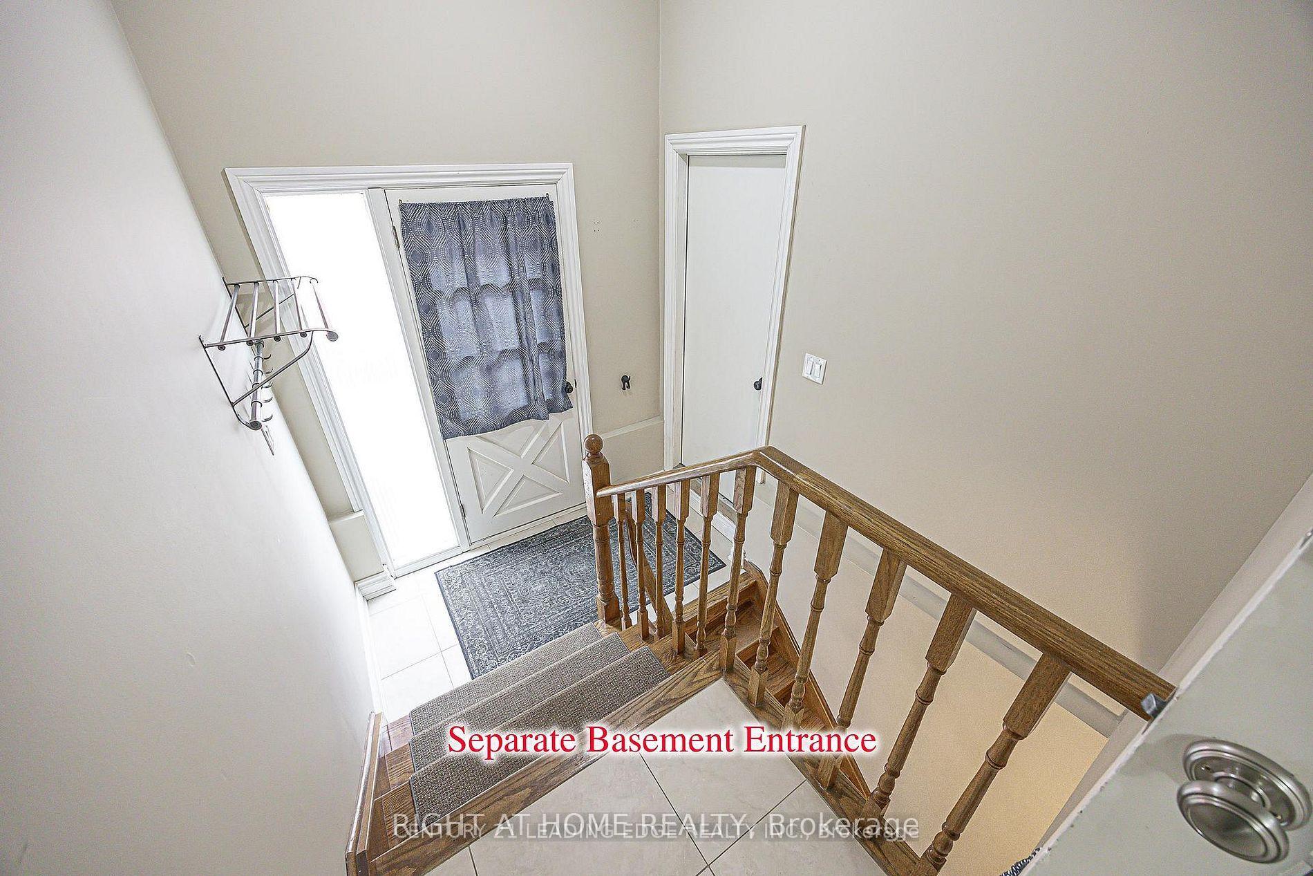 Photo 13 of 250 Hemlock Drive, Whitchurch-Stouffville, Stouffville — HOMEH