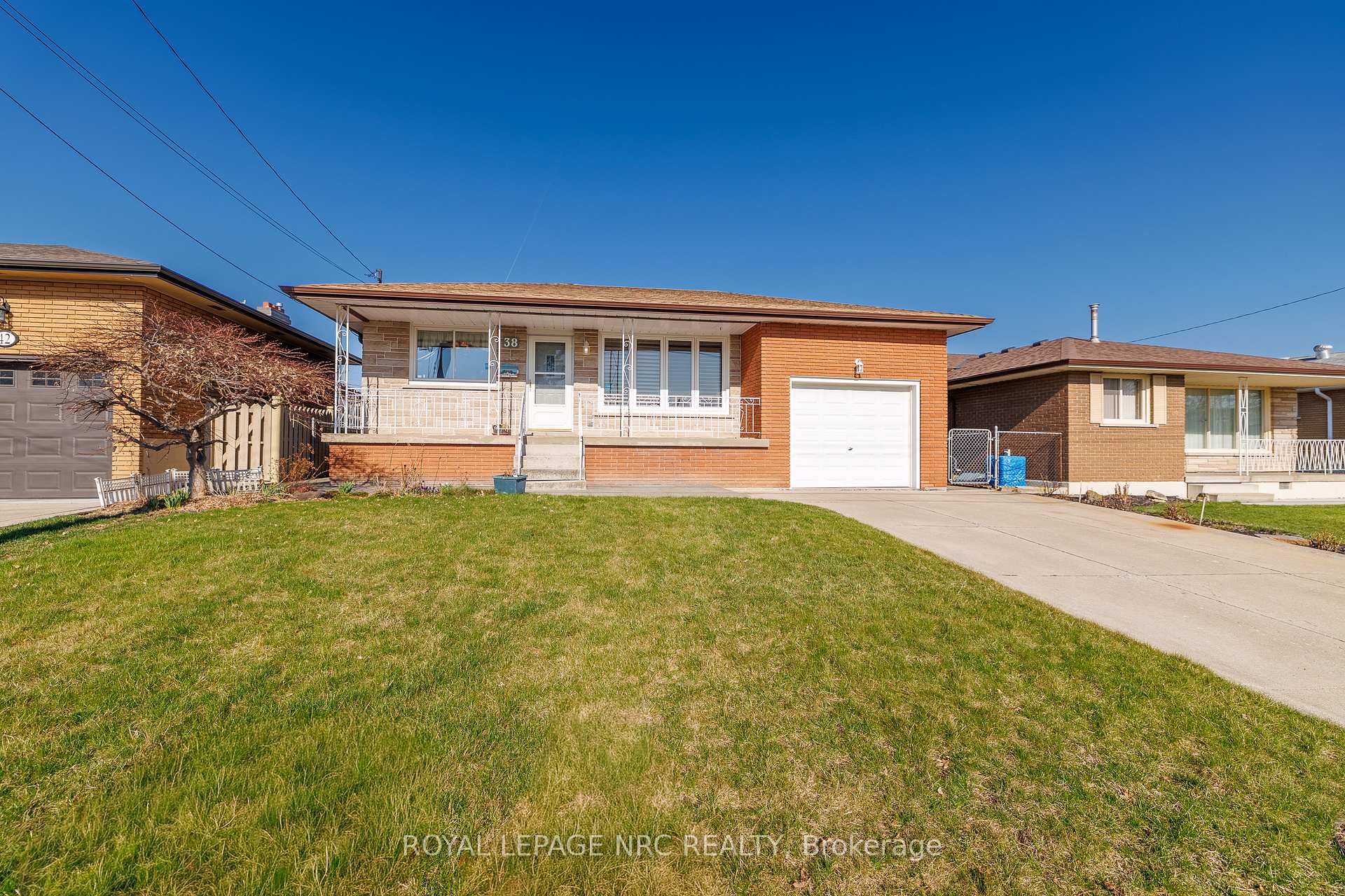 Photo of 38 Rivercrest Road