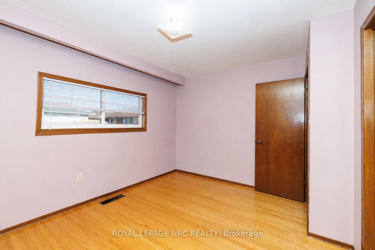 Photo 33 of 38 Rivercrest Road, Hamilton, Riverdale — HOMEH