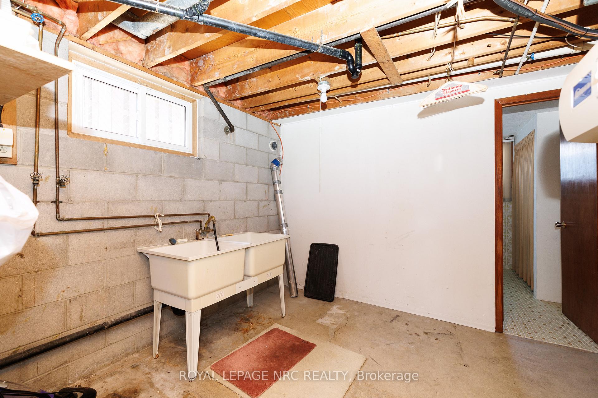 Photo 42 of 38 Rivercrest Road, Hamilton, Riverdale — HOMEH